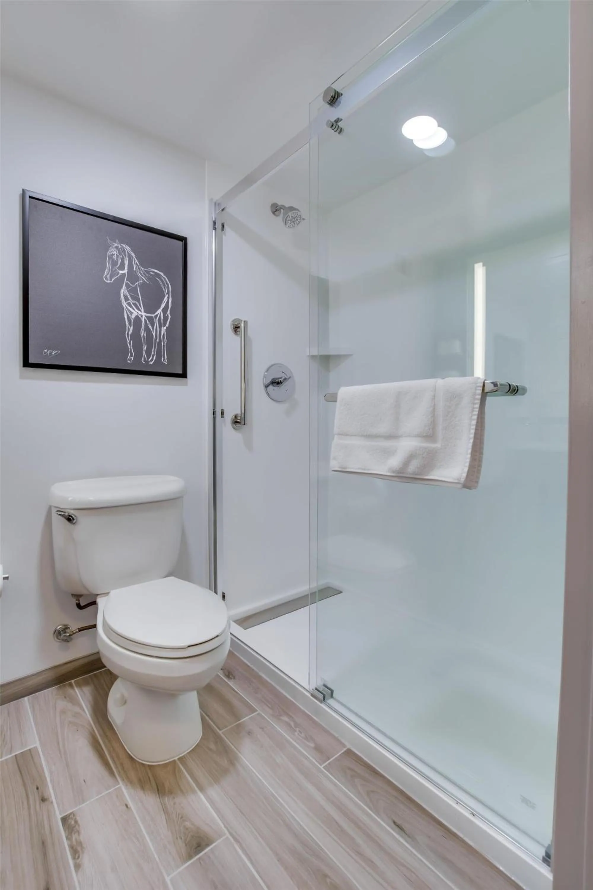 Bathroom in Hilton Garden Inn Louisville Airport