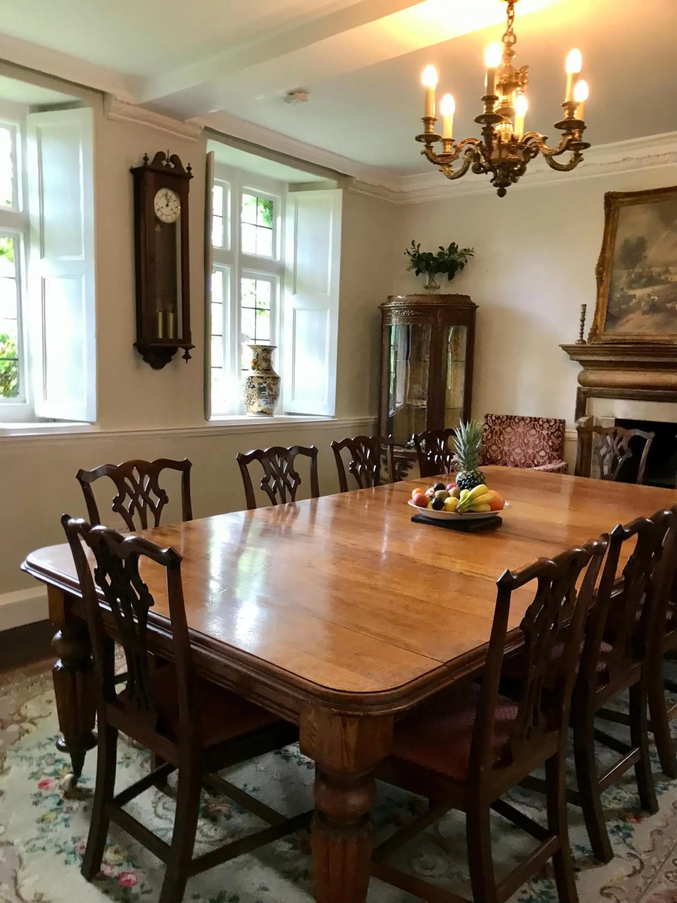 Dining area in Buscot Manor