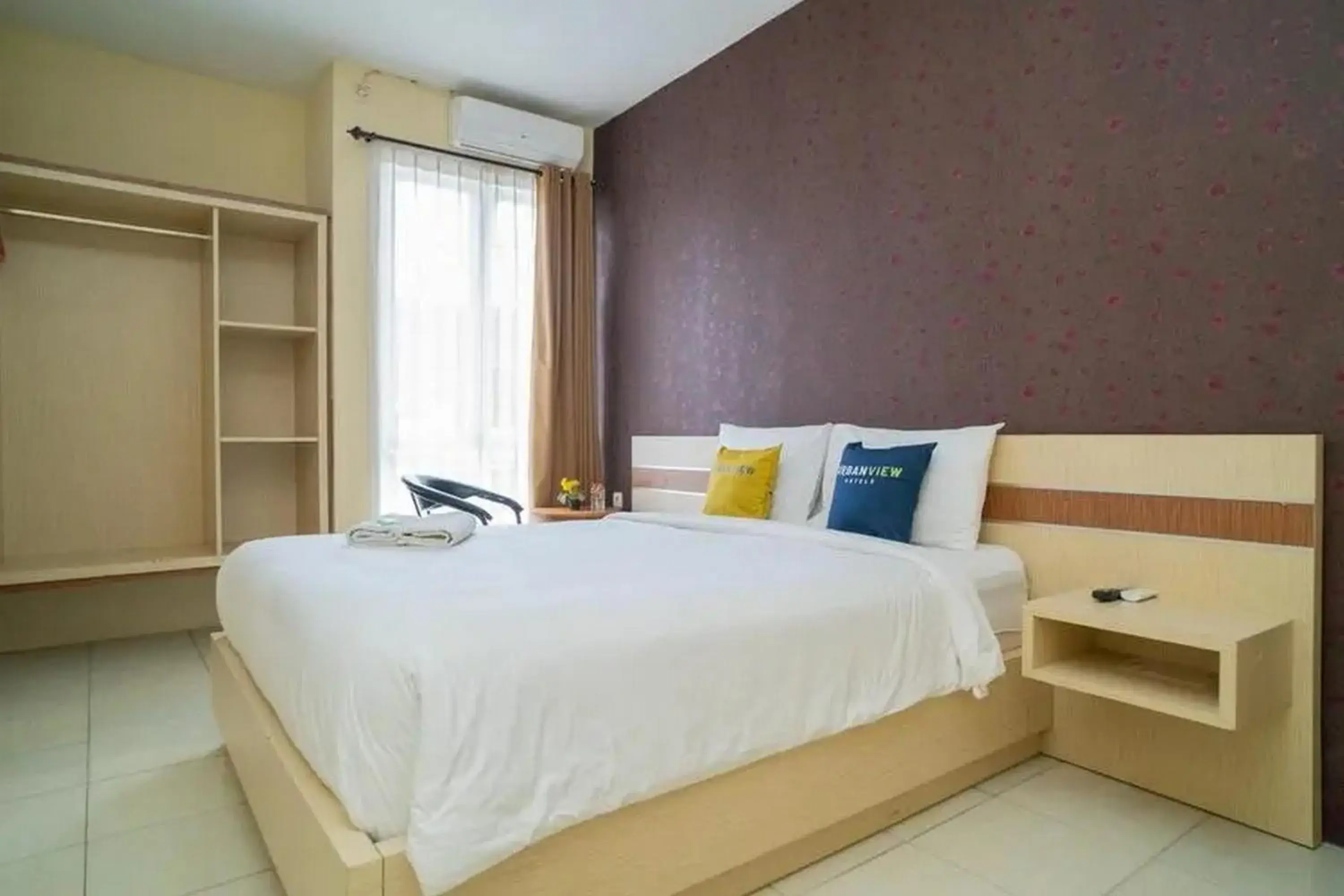 Standard Double Room in Urbanview Hotel Omah Anin Batu by RedDoorz Standard Double Room in Urbanview Hotel Omah Anin Batu by RedDoorz