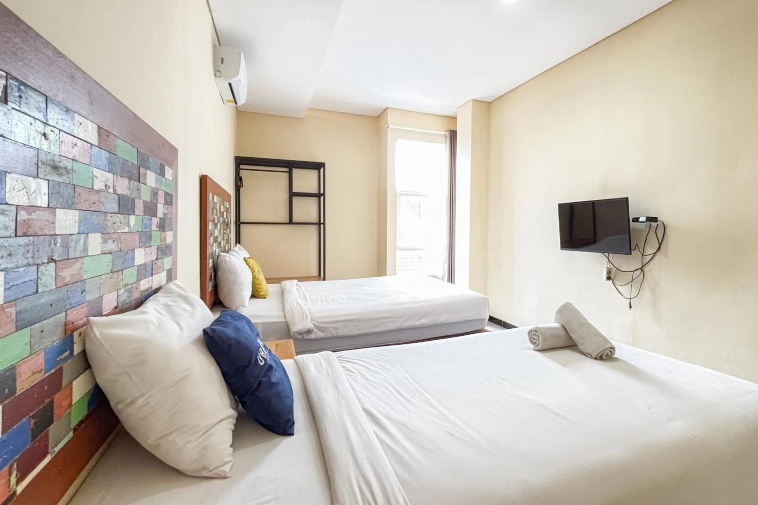 Bedroom, Bed in Urbanview Hotel Omah Anin Batu by RedDoorz