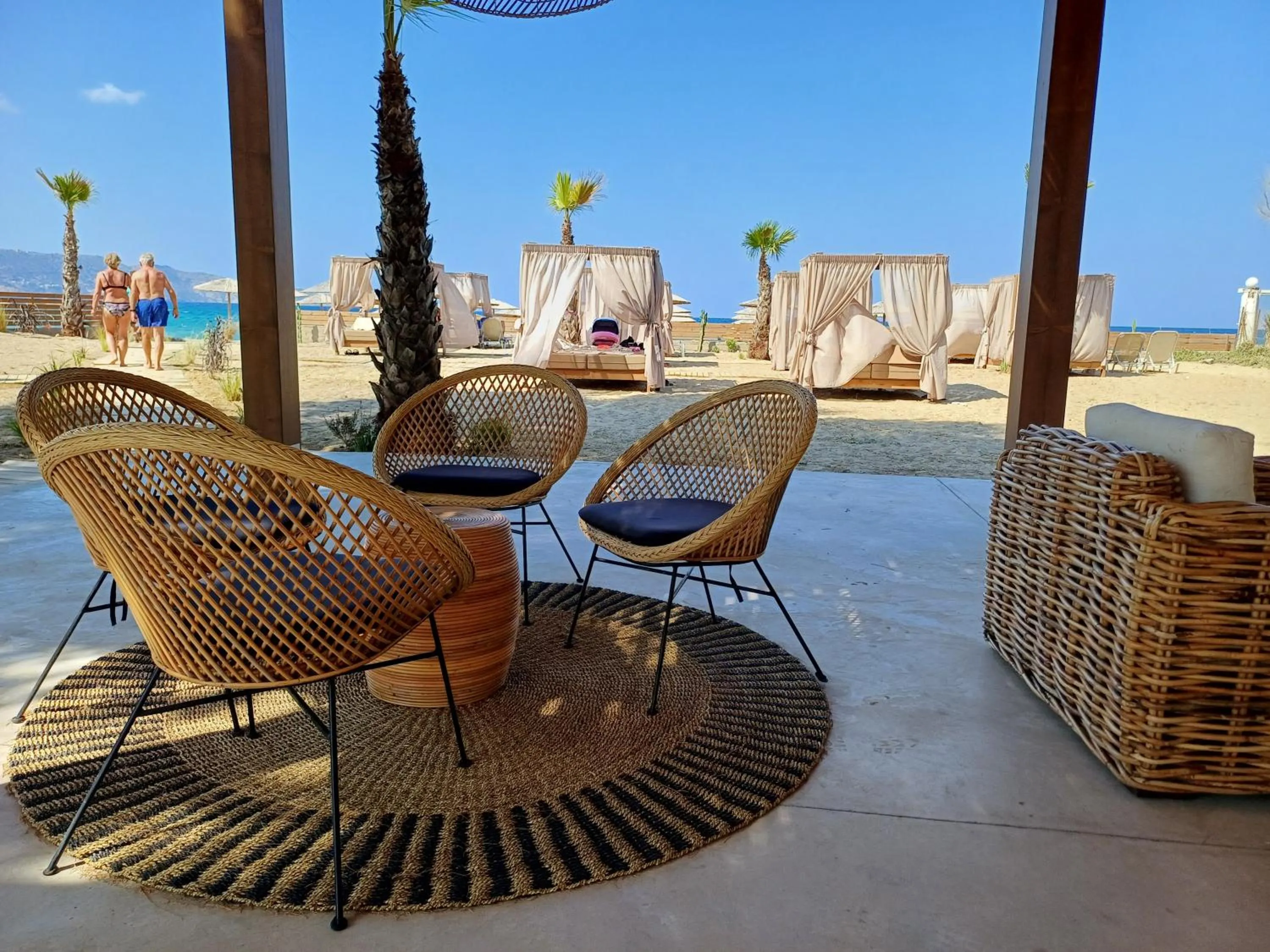 Beach in Sentido Amounda Bay