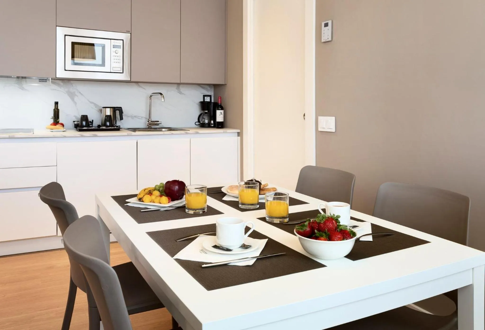 Kitchen or kitchenette in Sercotel Logroño Suites