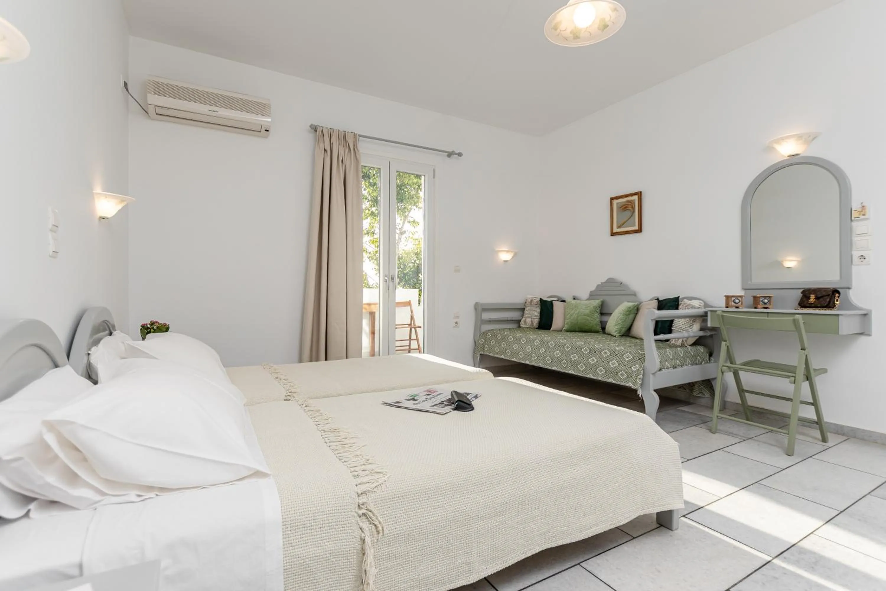 Spring, Bed in Birbas Hotel