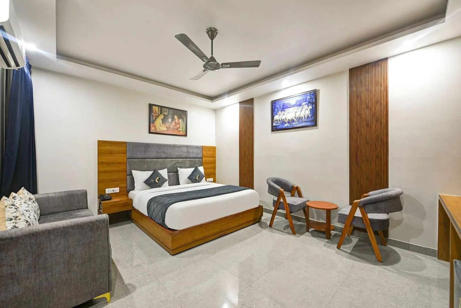 Bedroom, Bed in Kelvish Hotel- Delhi Airport
