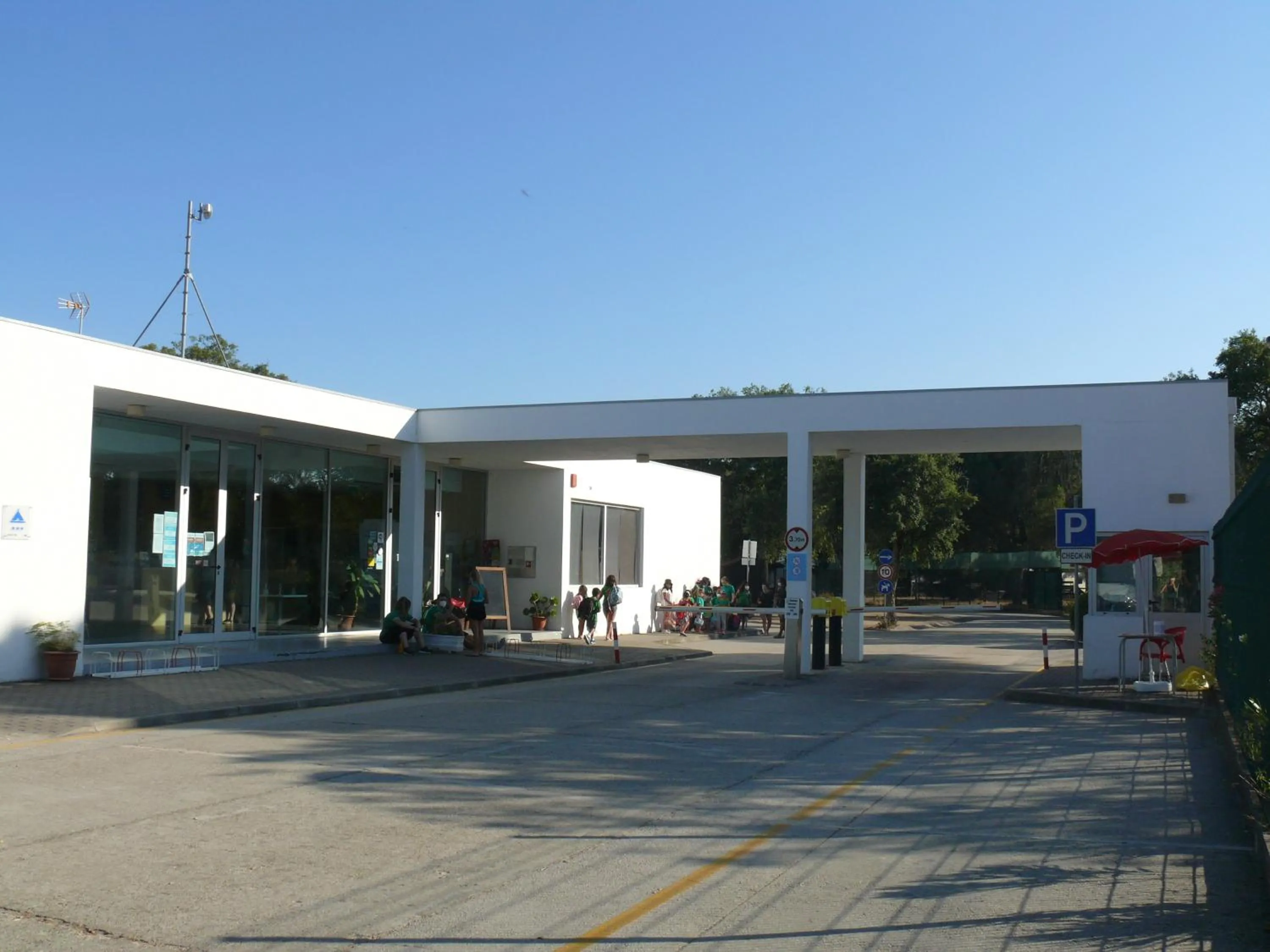 Facade/entrance in Parque de Campismo Orbitur Montargil