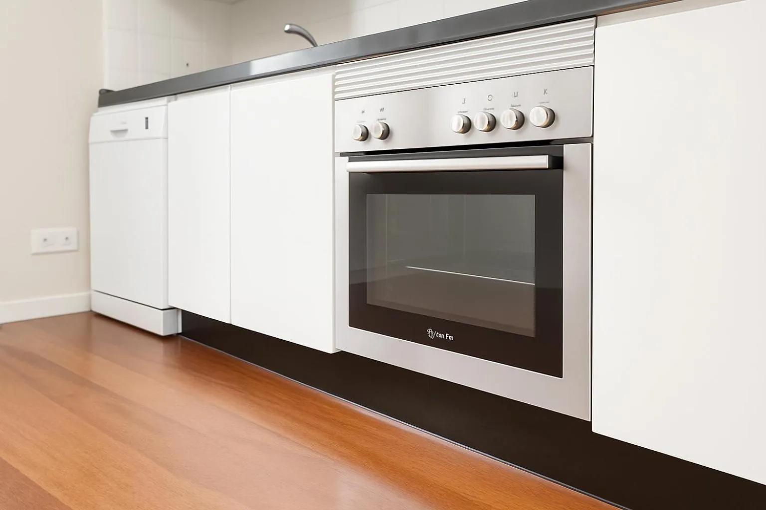 Kitchen or kitchenette in Smartmonki Sinagoga Entre la Catedral y Zocodover