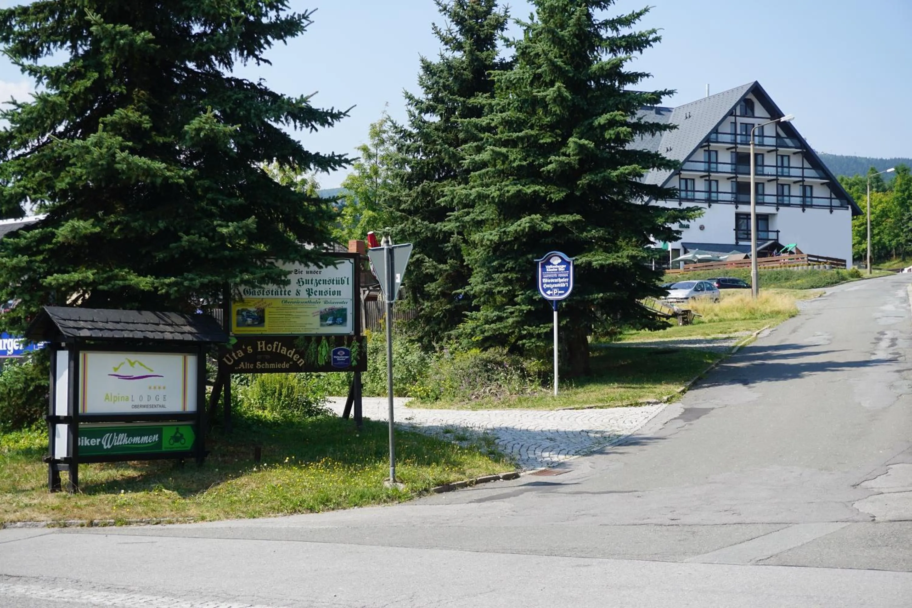 Property building in Alpina Lodge Hotel Oberwiesenthal