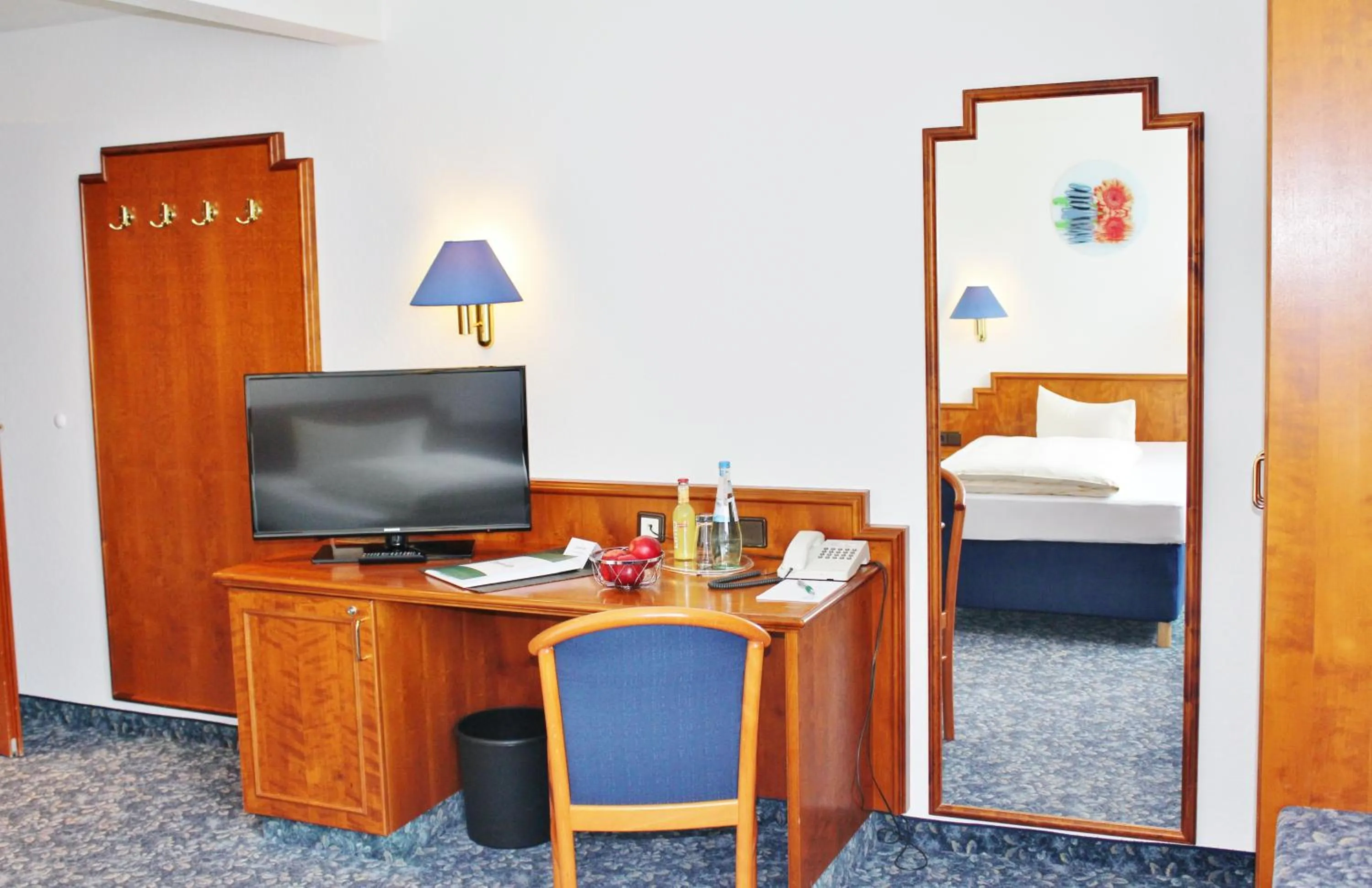 Photo of the whole room, Bed in Alpina Lodge Hotel Oberwiesenthal