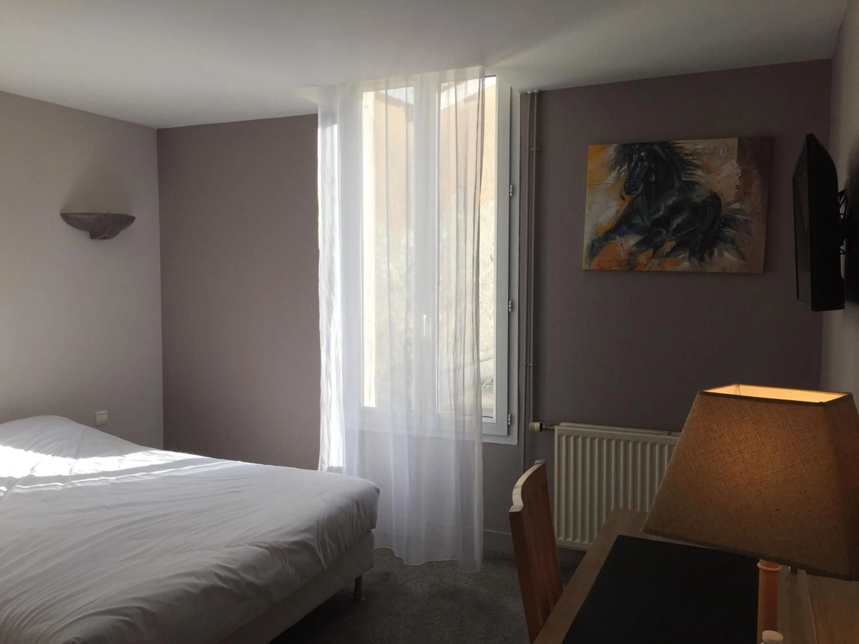 Bed in Hôtel Restaurant La Boule d'Or