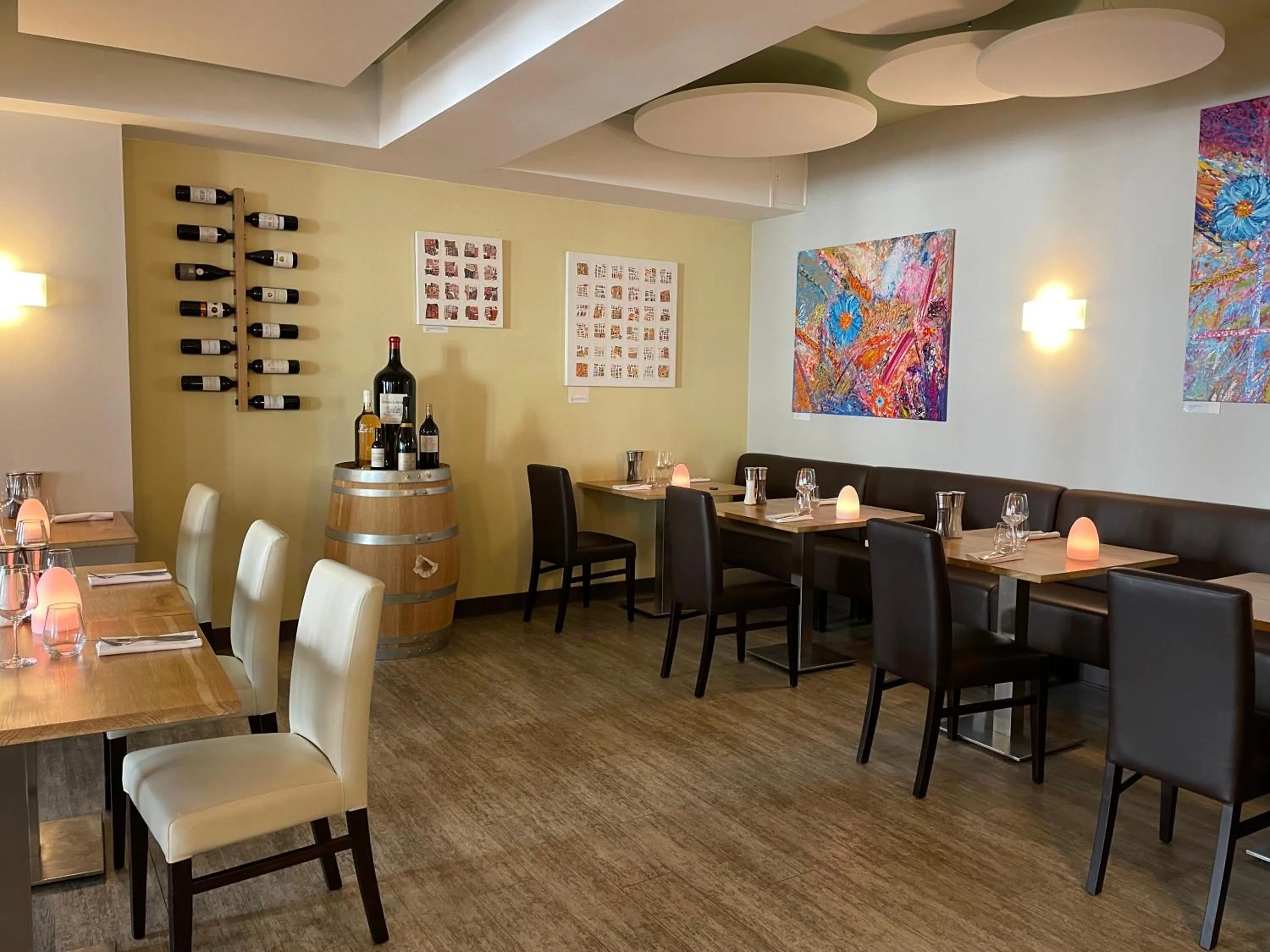 Restaurant/places to eat in Hôtel Restaurant La Boule d'Or