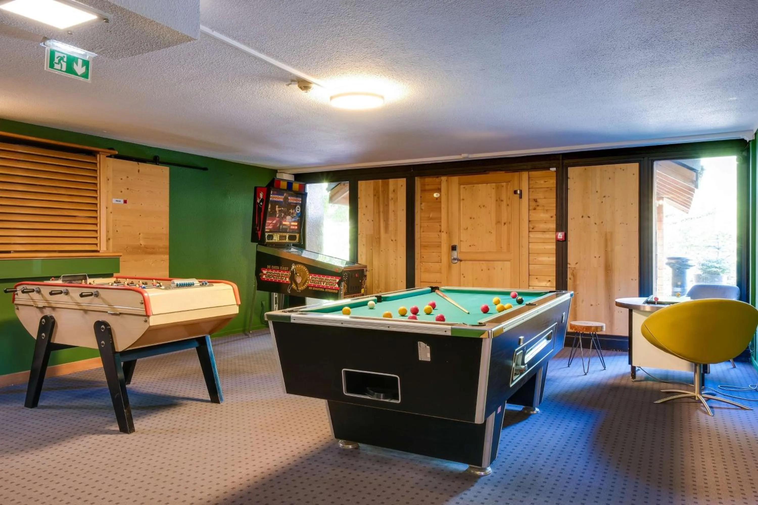 Lounge or bar in Sure Hotel by Best Western Annecy