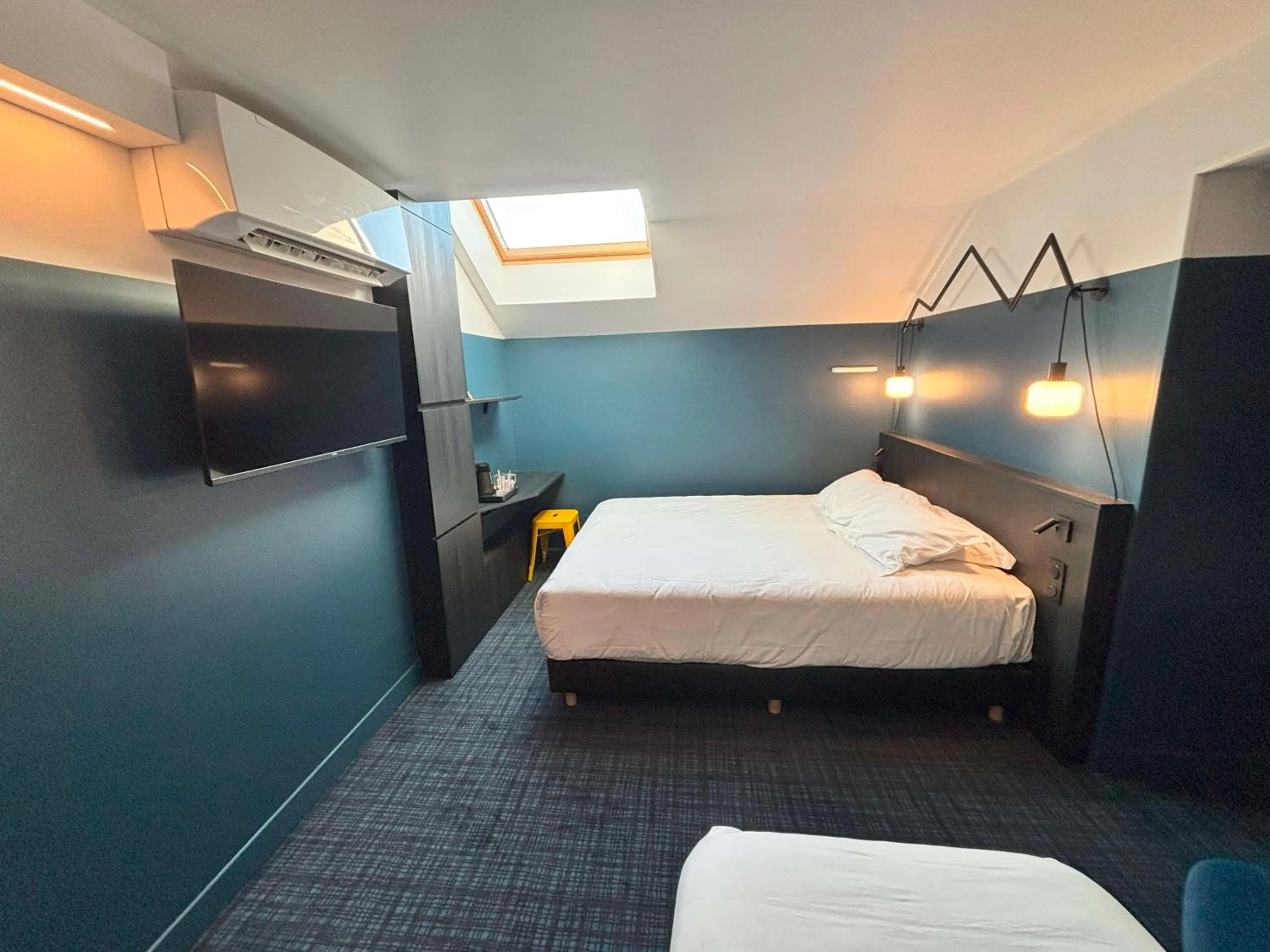 Bedroom, Bed in Sure Hotel by Best Western Annecy