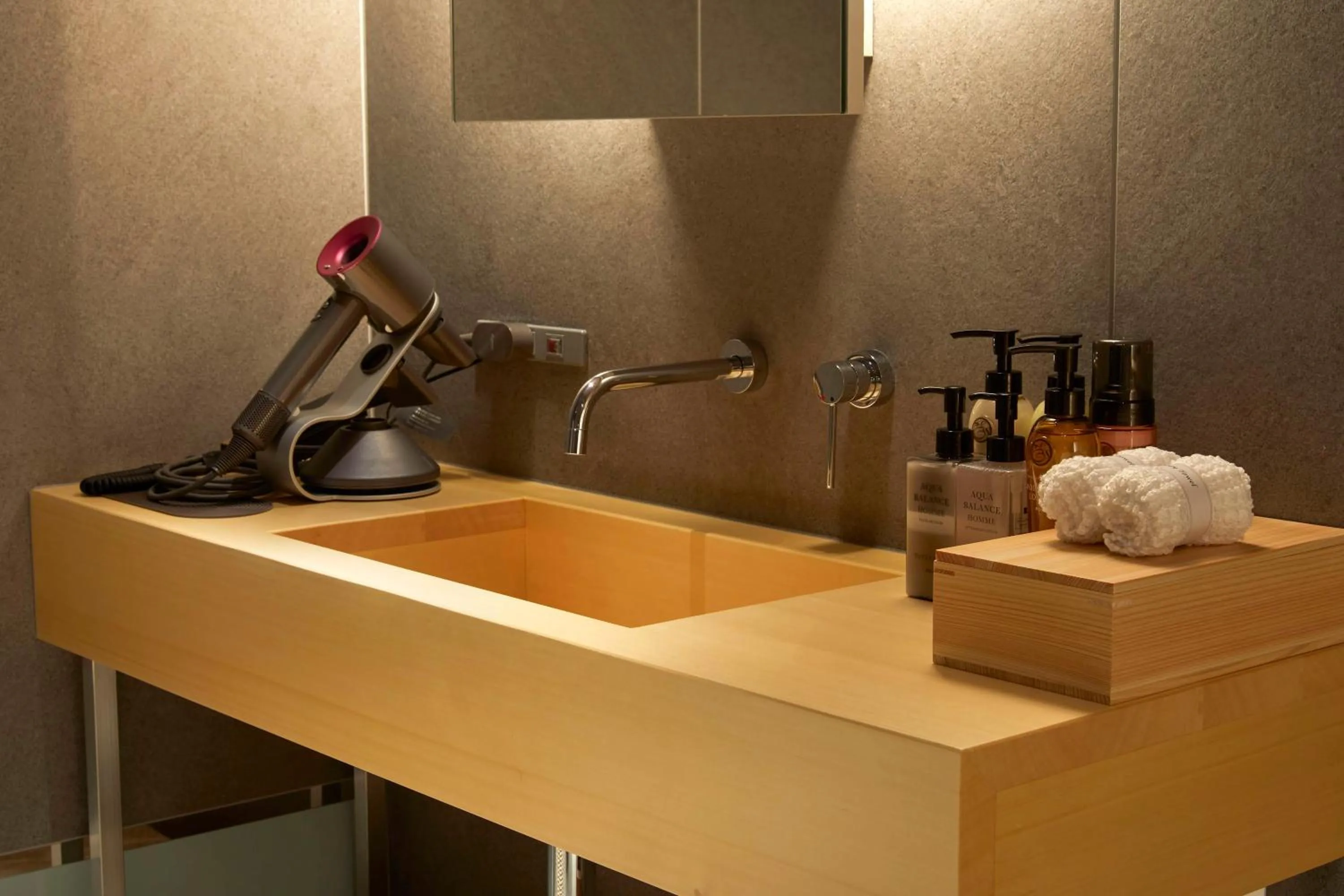 Hot Tub in TSUKI Tokyo