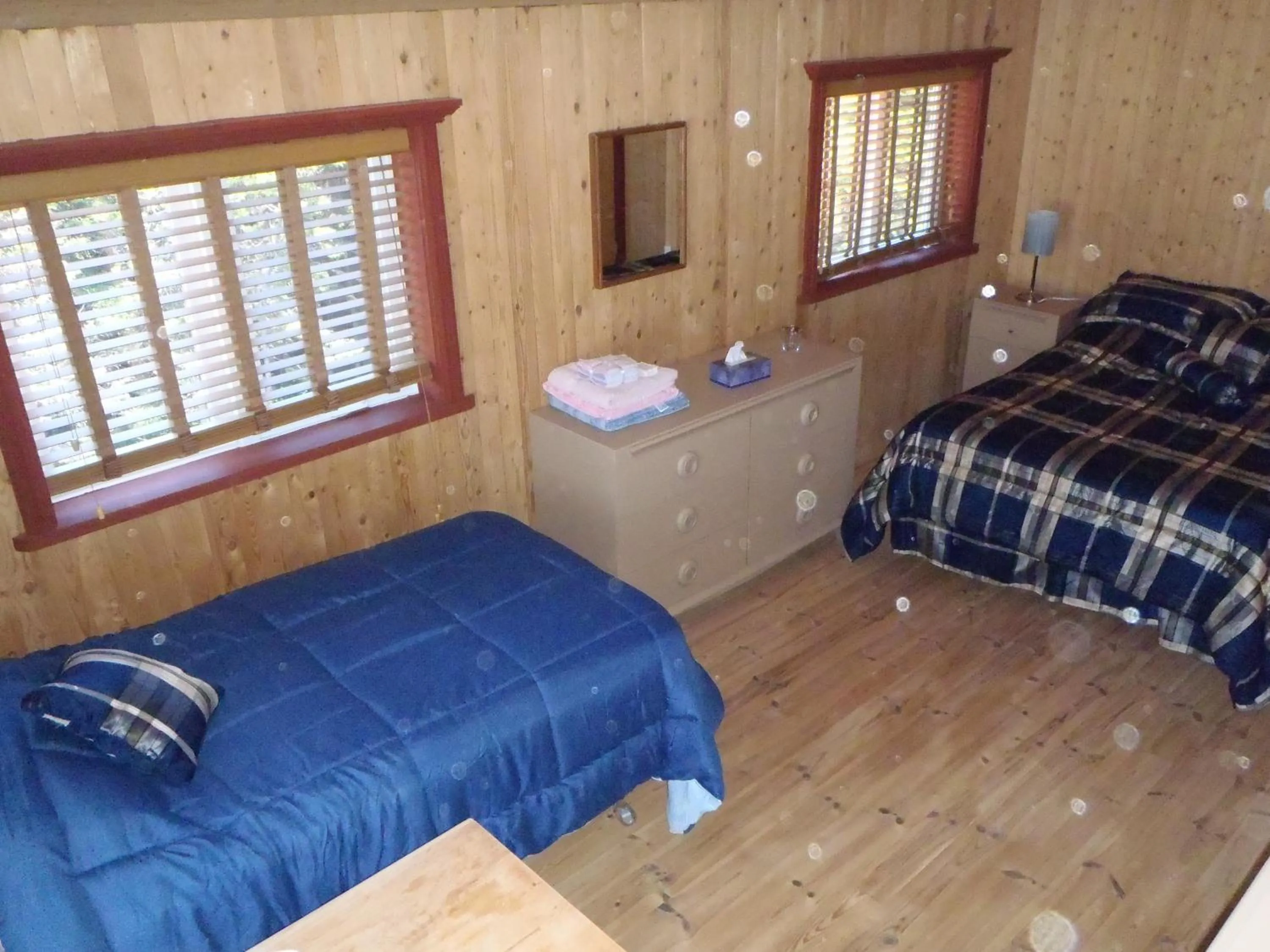 Photo of the whole room, Bed in Gîte La Maison Chez J.P. Bed and Breakfast