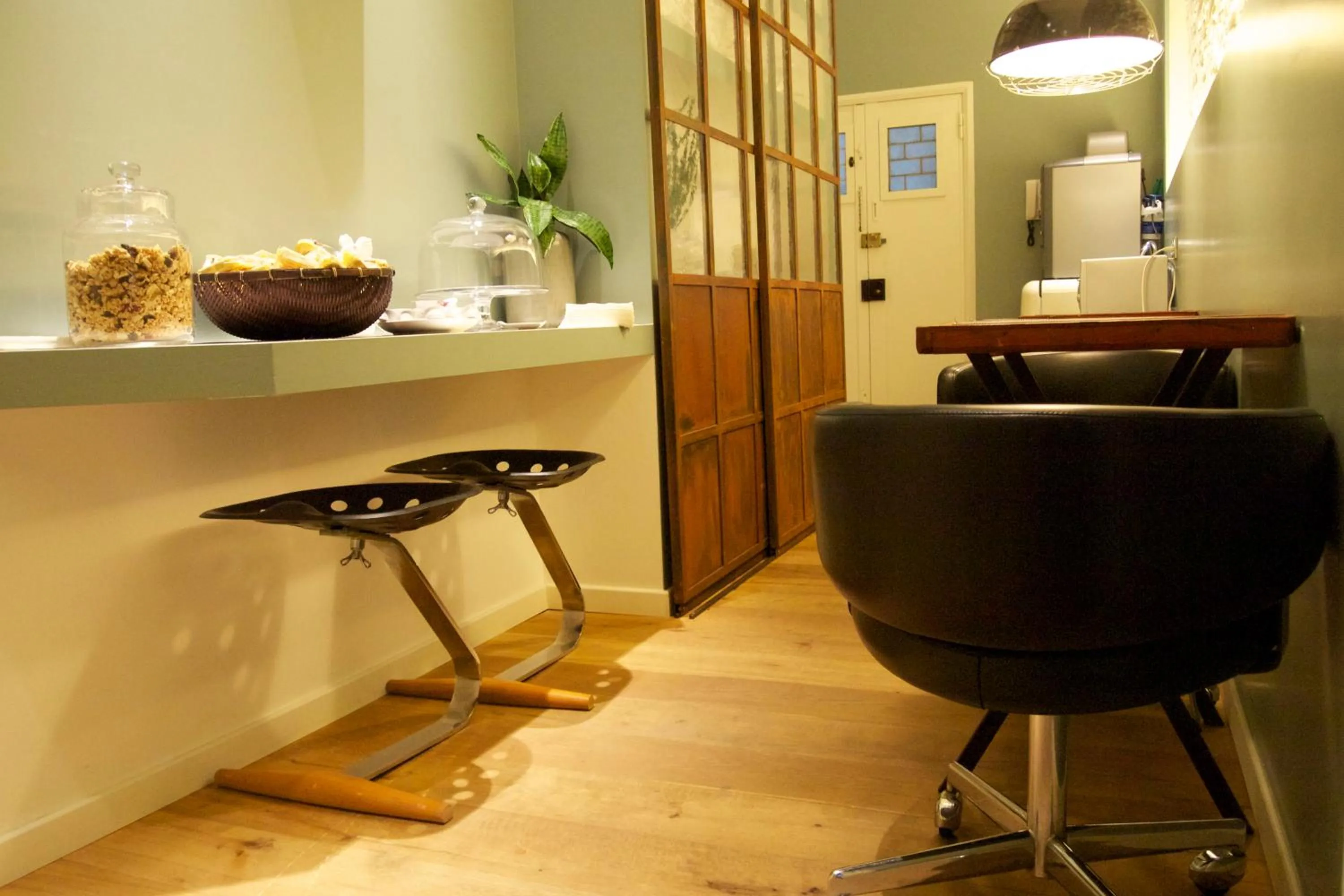 Restaurant/places to eat in Rooms Via Diaz