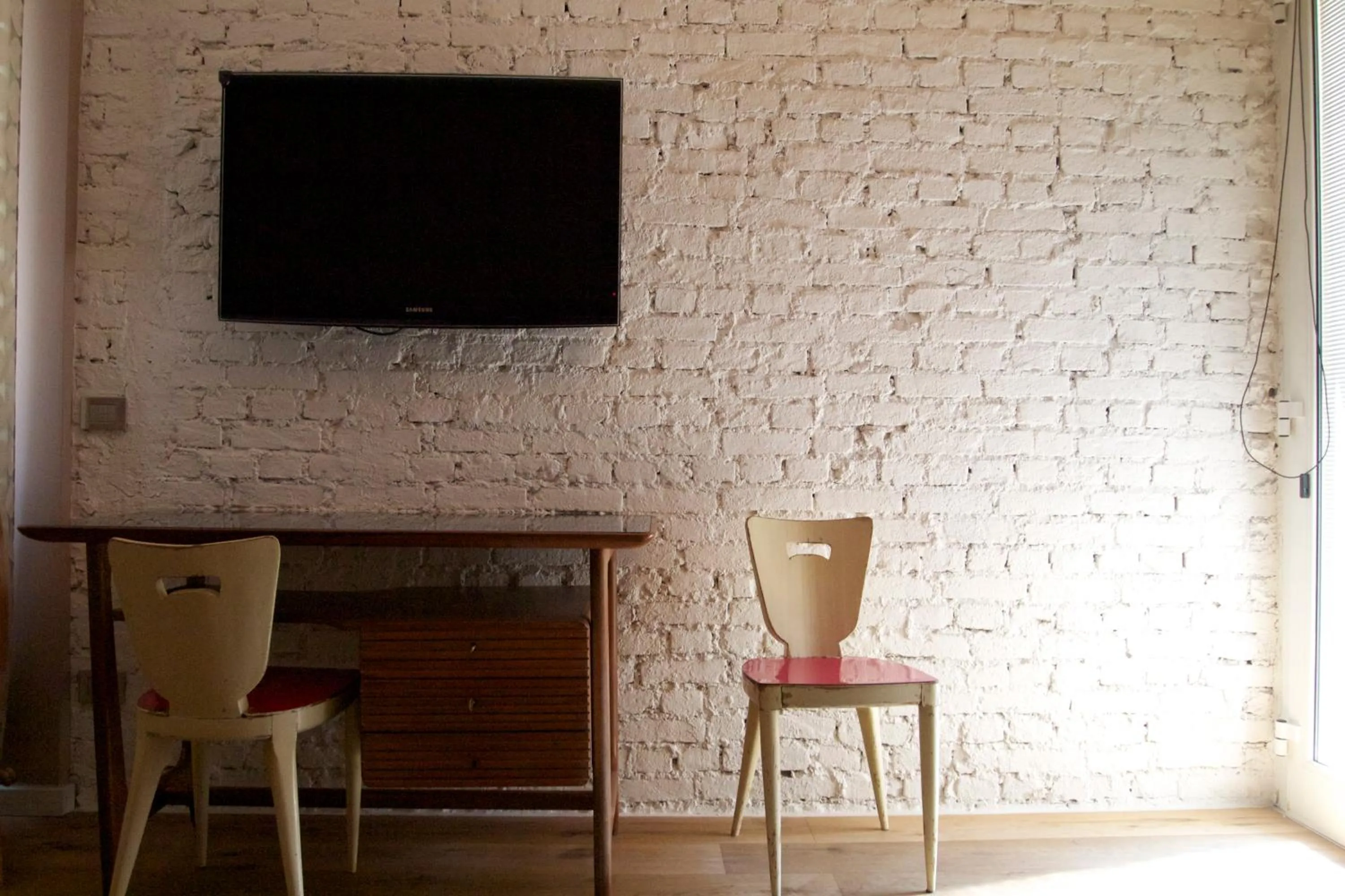 TV and multimedia in Rooms Via Diaz