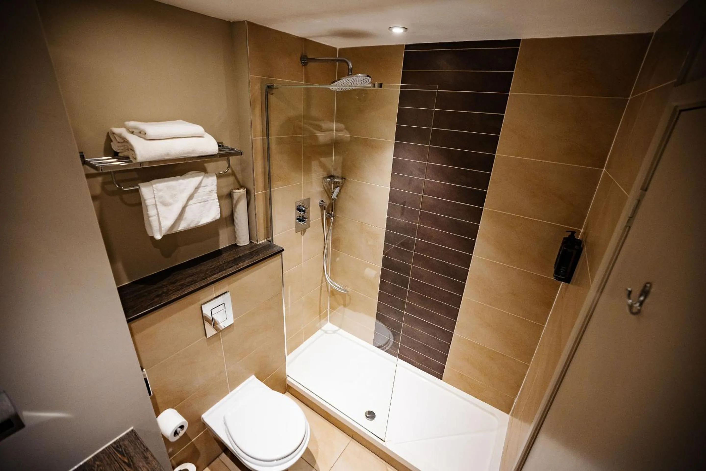 Bathroom in Mercure Milton Keynes Hotel