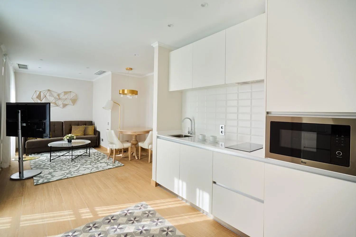 Kitchen or kitchenette in Tandem Soho Suites
