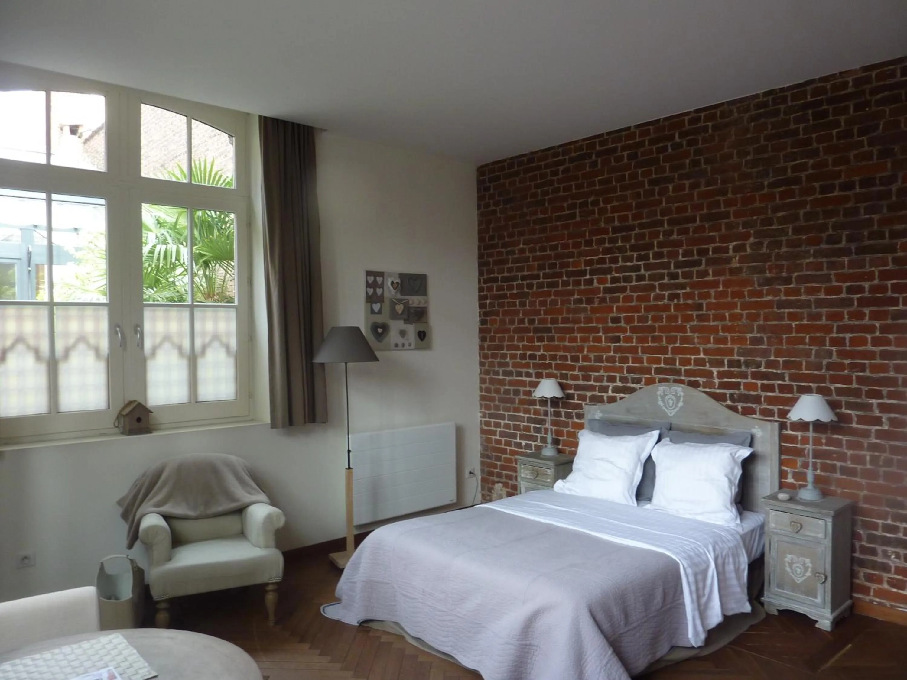 Photo of the whole room, Bed in Au Cœur du Jardin