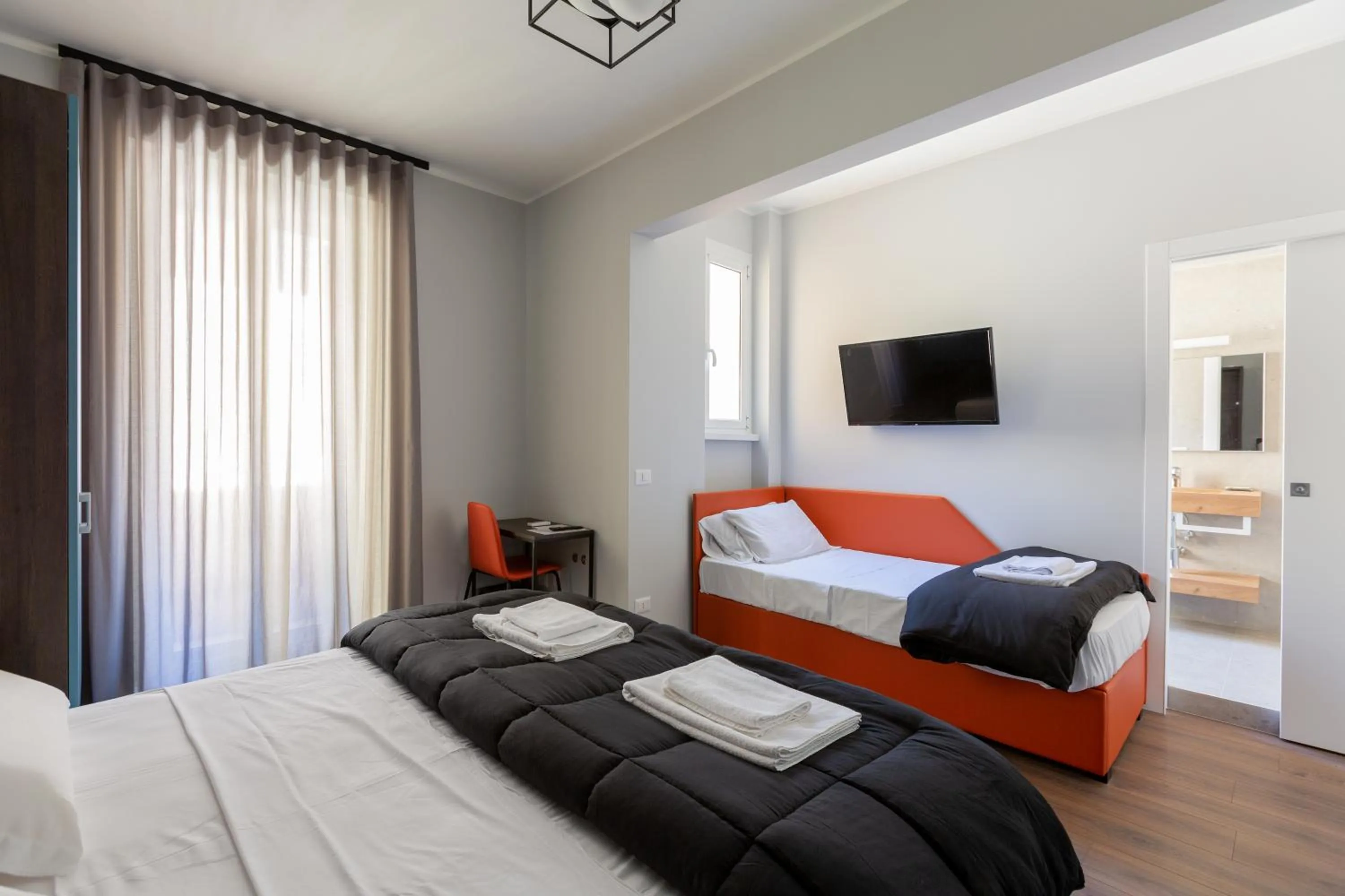 Bedroom, Bed in Luciano Licia Guest House