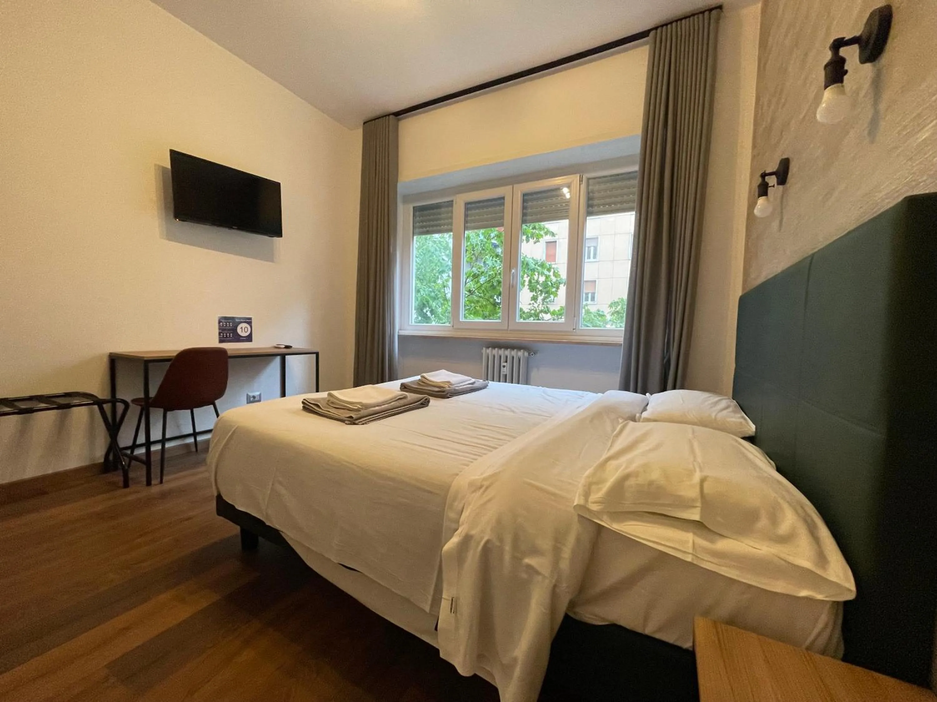 Bedroom, Bed in Luciano Licia Guest House