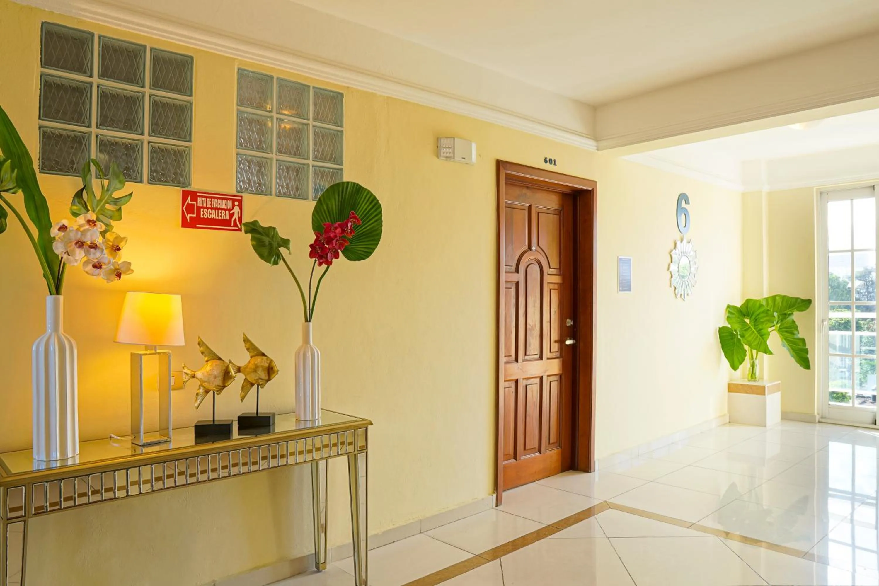 Other in Hotel Shakey