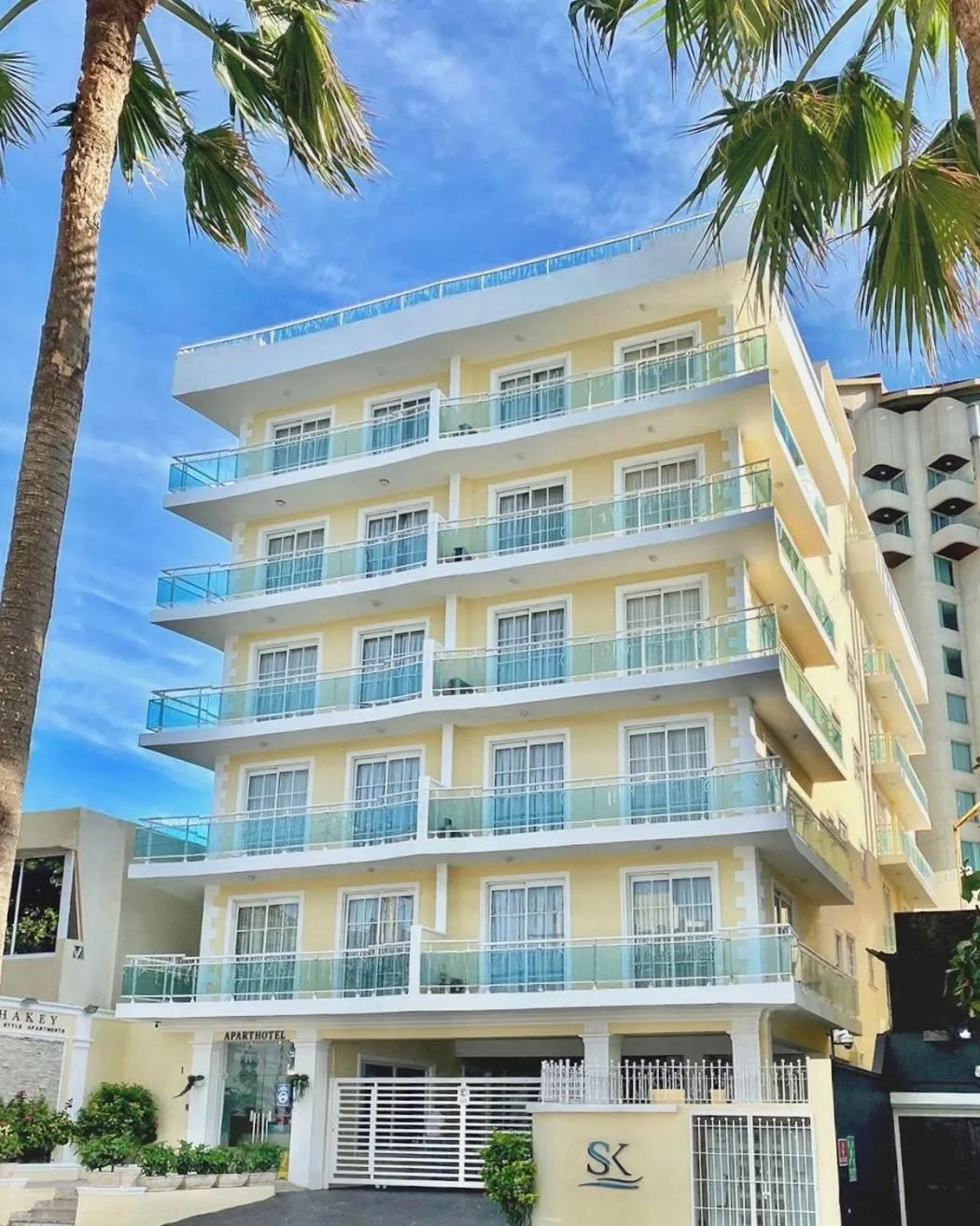 Property building in Hotel Shakey