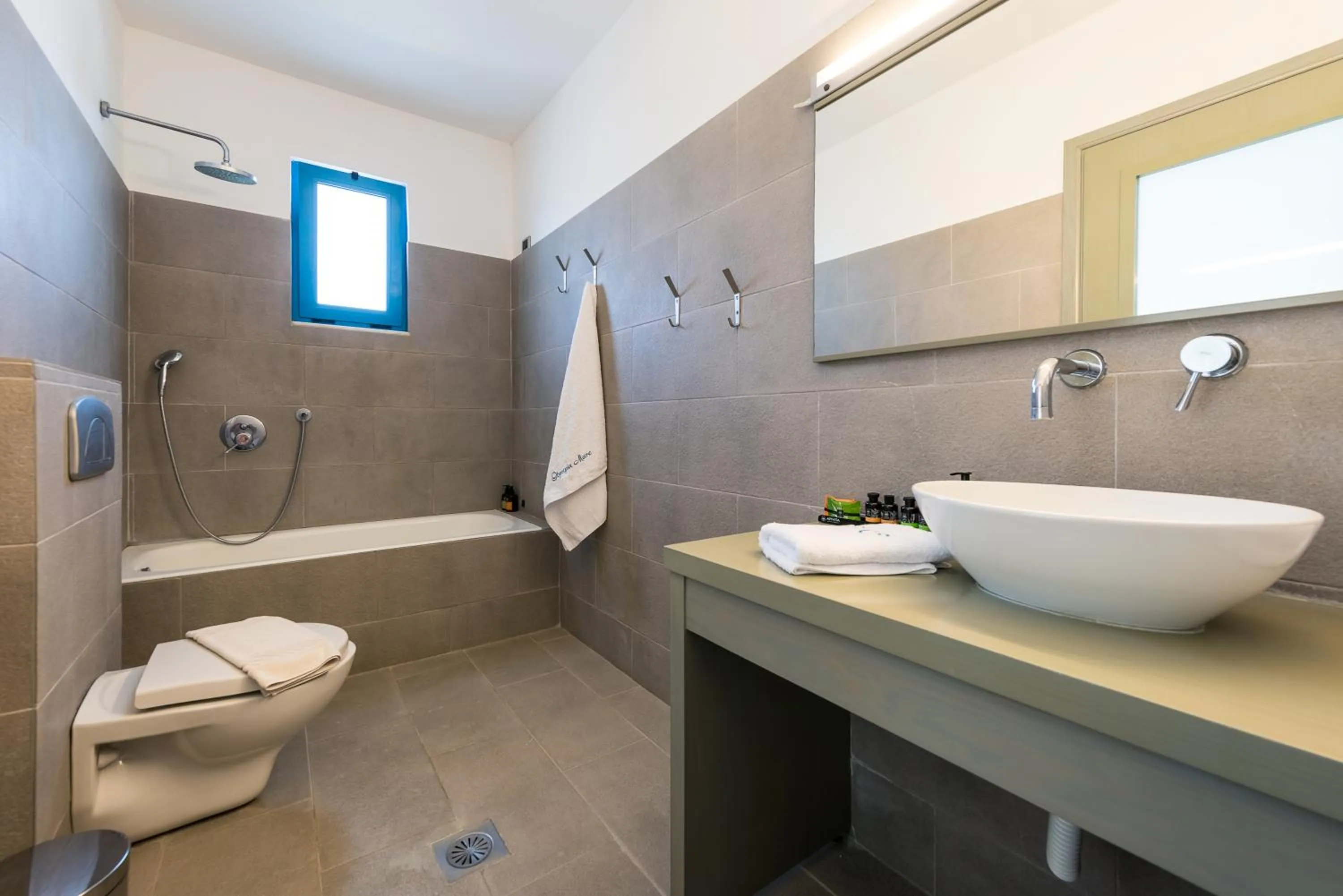 Bathroom in Olympia Mare