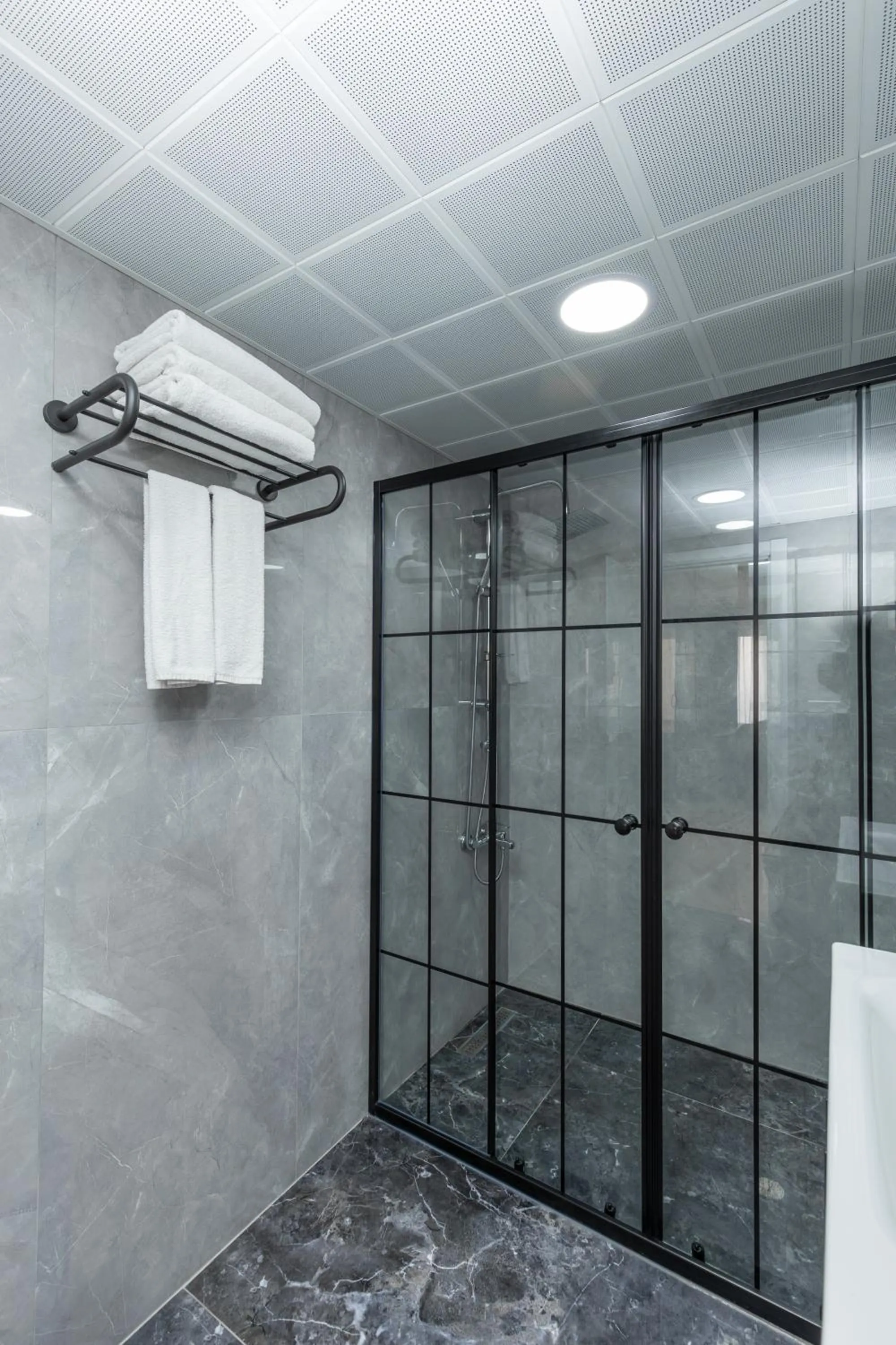 Bathroom in Sirkeci Grand Family Hotel & SPA