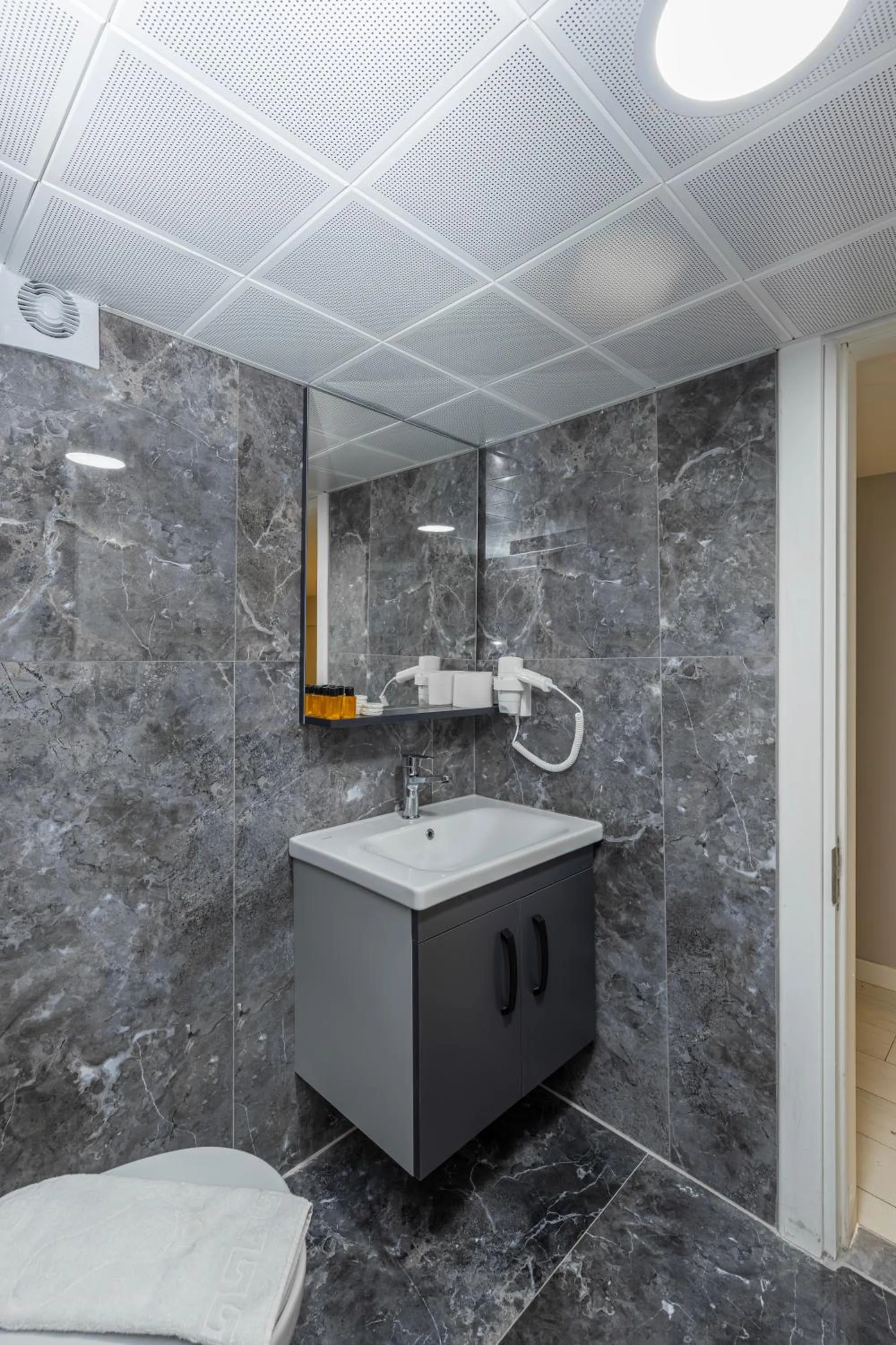 Shower in Sirkeci Grand Family Hotel & SPA