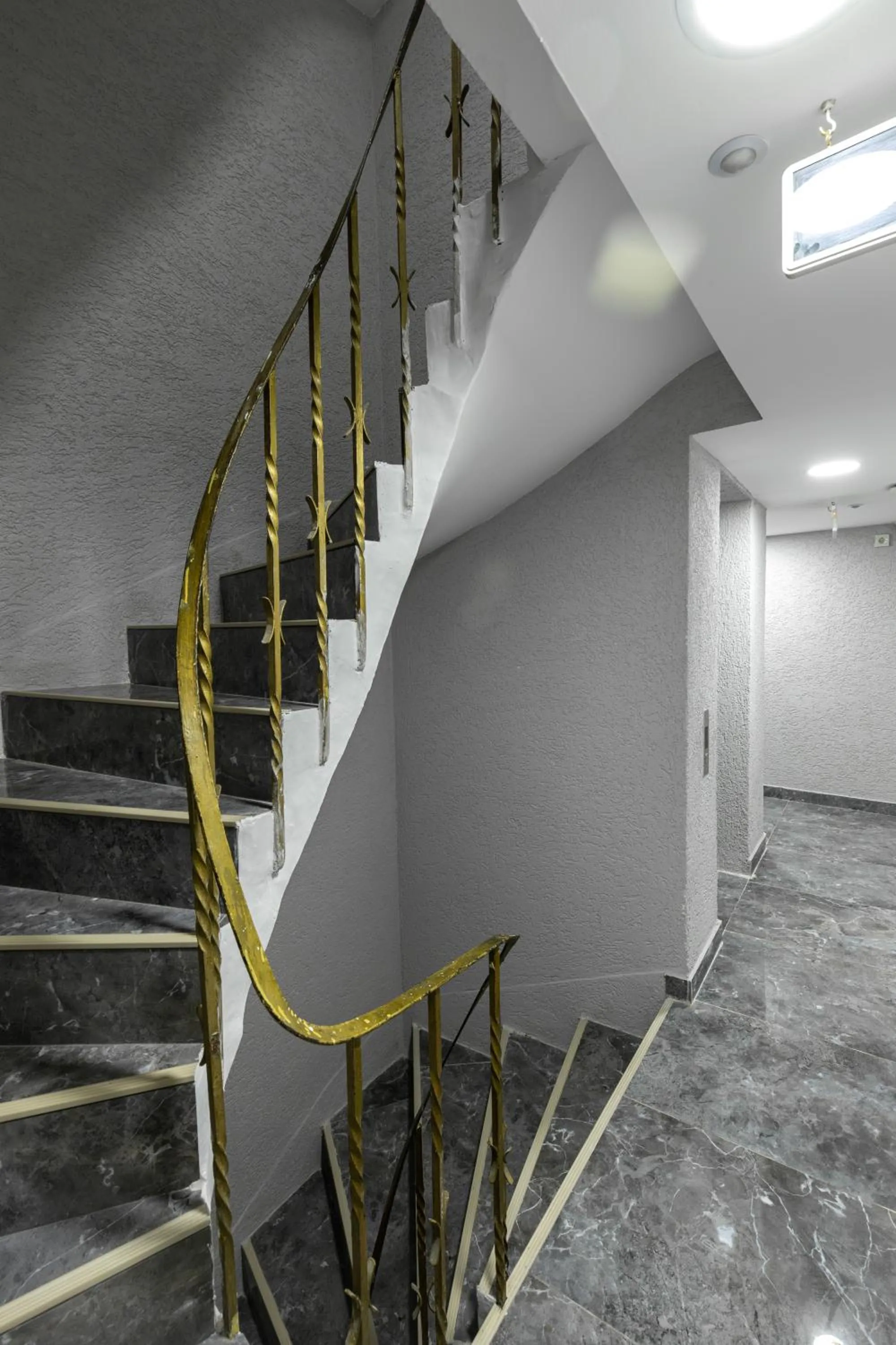 elevator in Sirkeci Grand Family Hotel & SPA