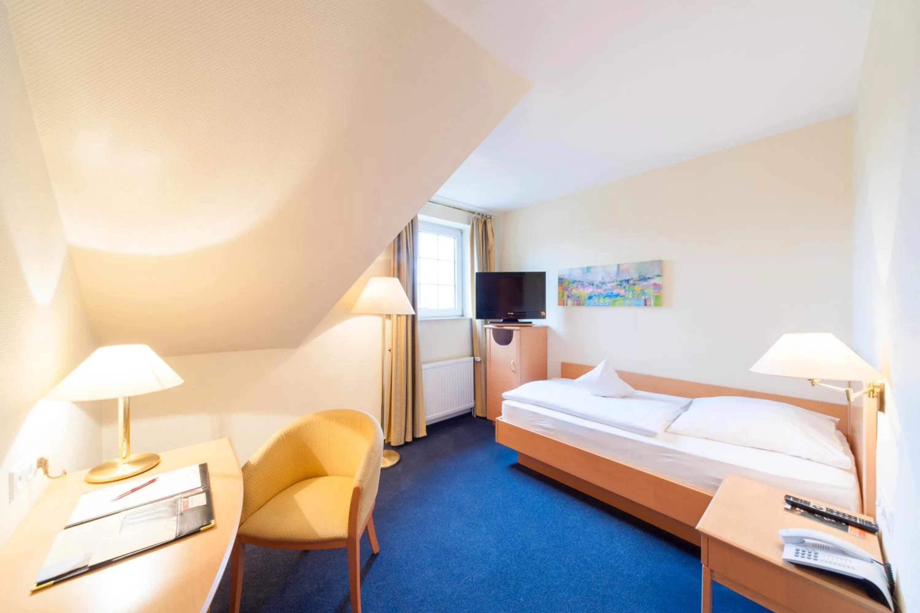 Photo of the whole room, Bed in Hotel Restaurant Bullerdieck