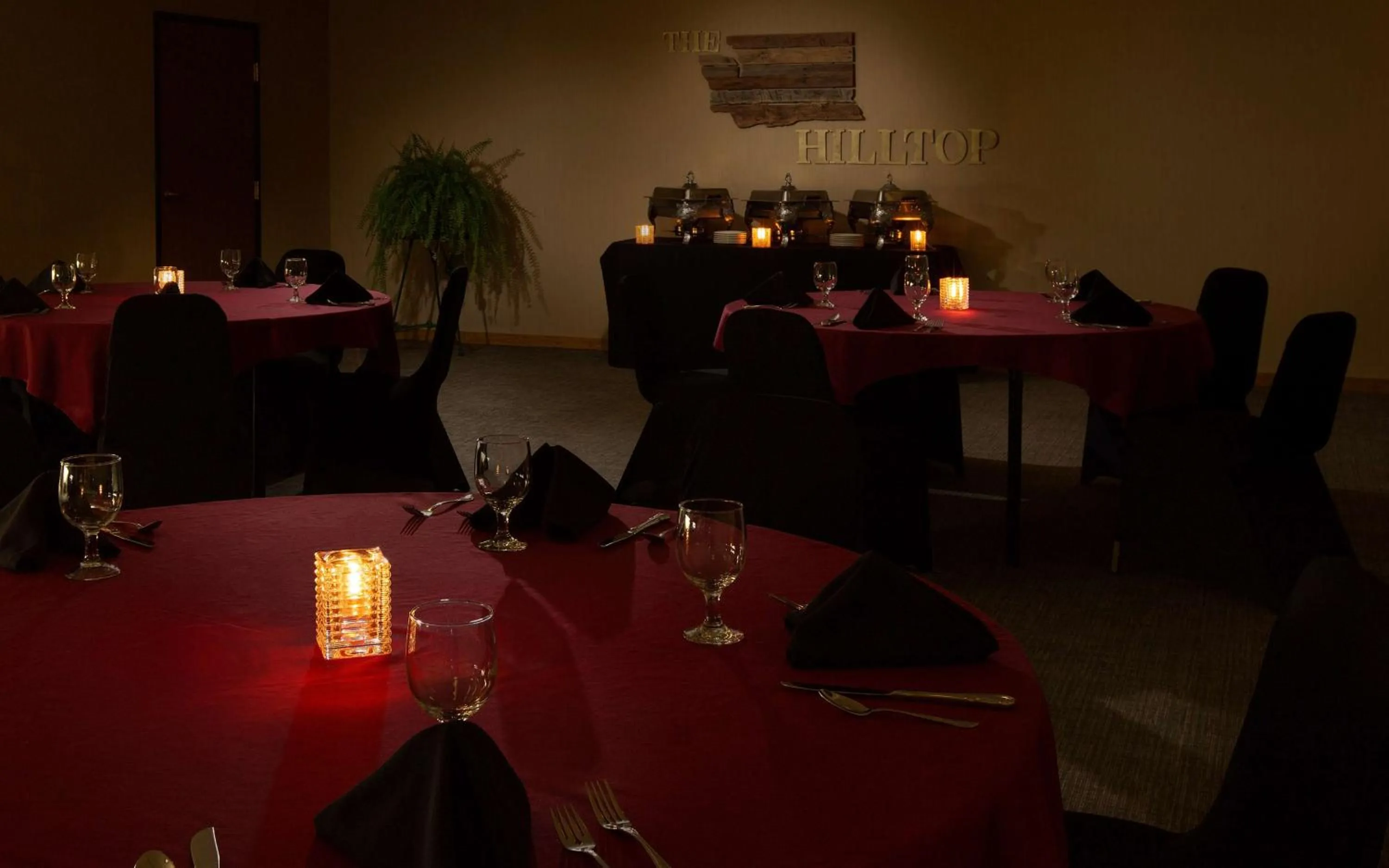 Meeting/conference room in Coast Hilltop Inn