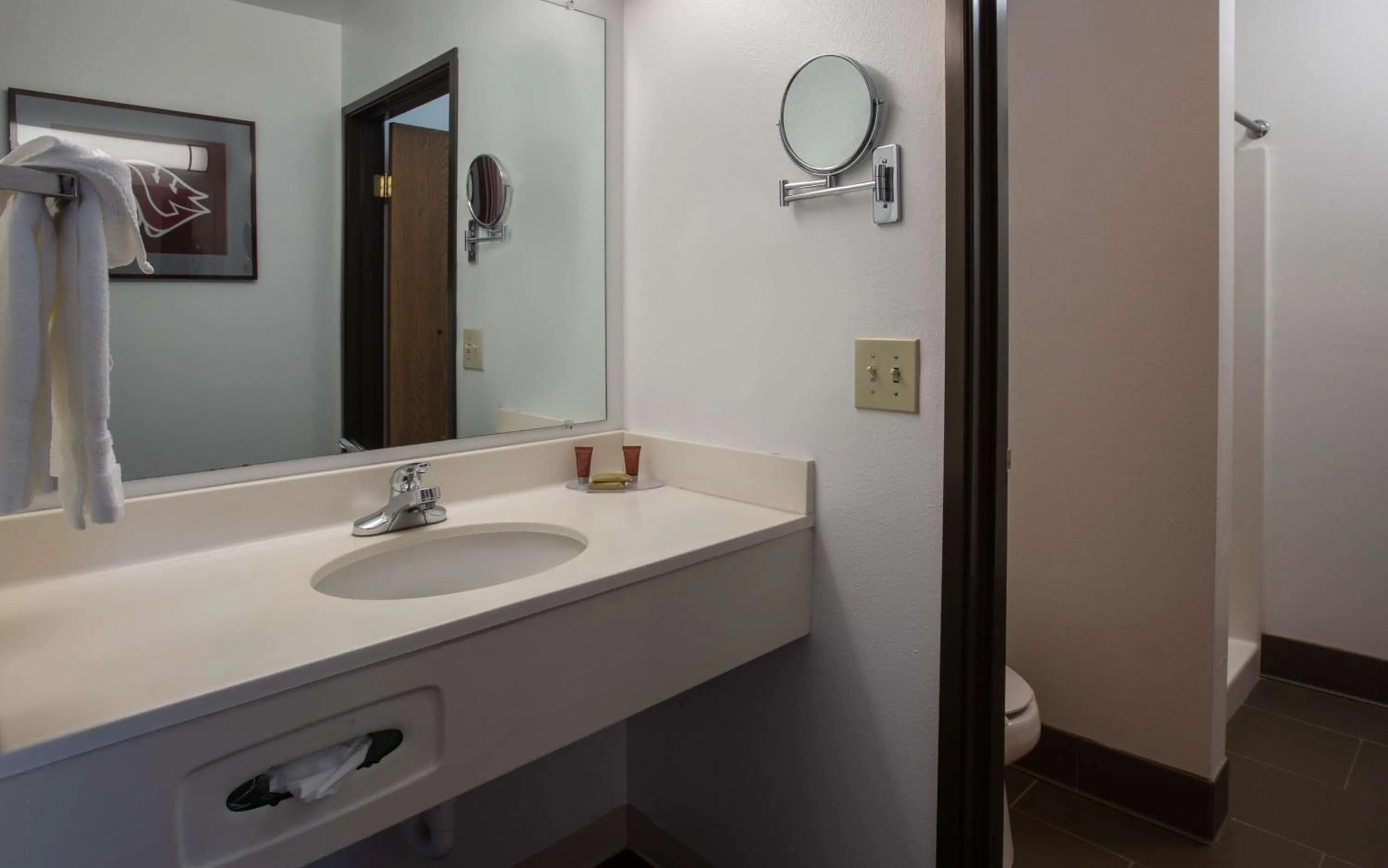 Bathroom in Coast Hilltop Inn