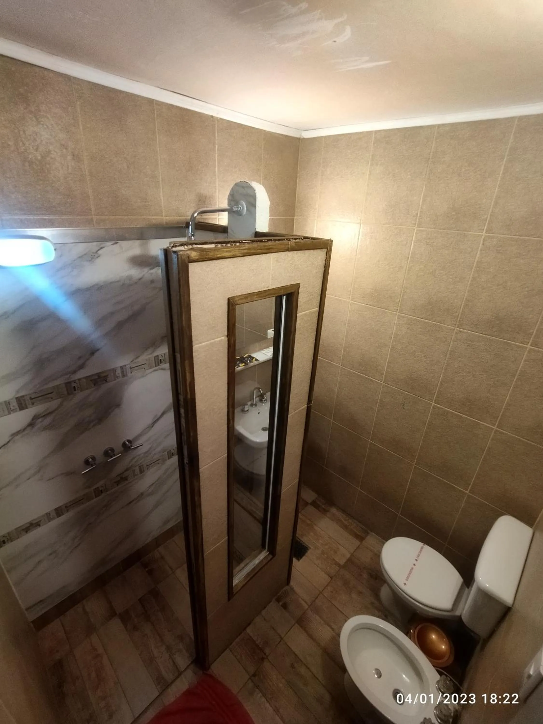 Shower in Hotel La Gran Manzana