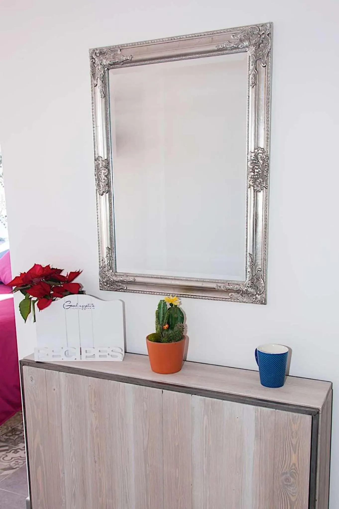 Decorative detail in Agriturismo Cozzo di Papaleo