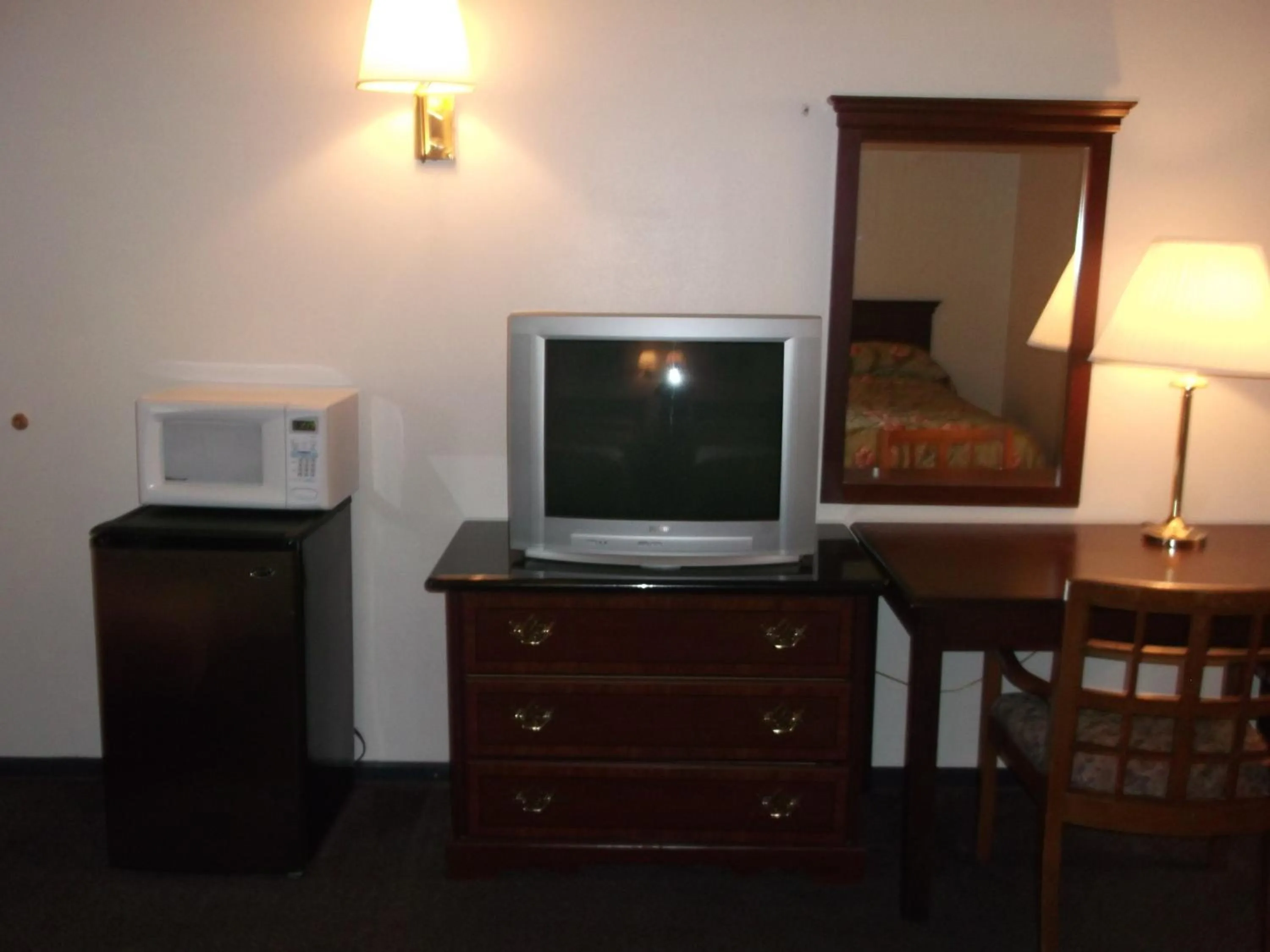 TV and multimedia in Sunrise Inn