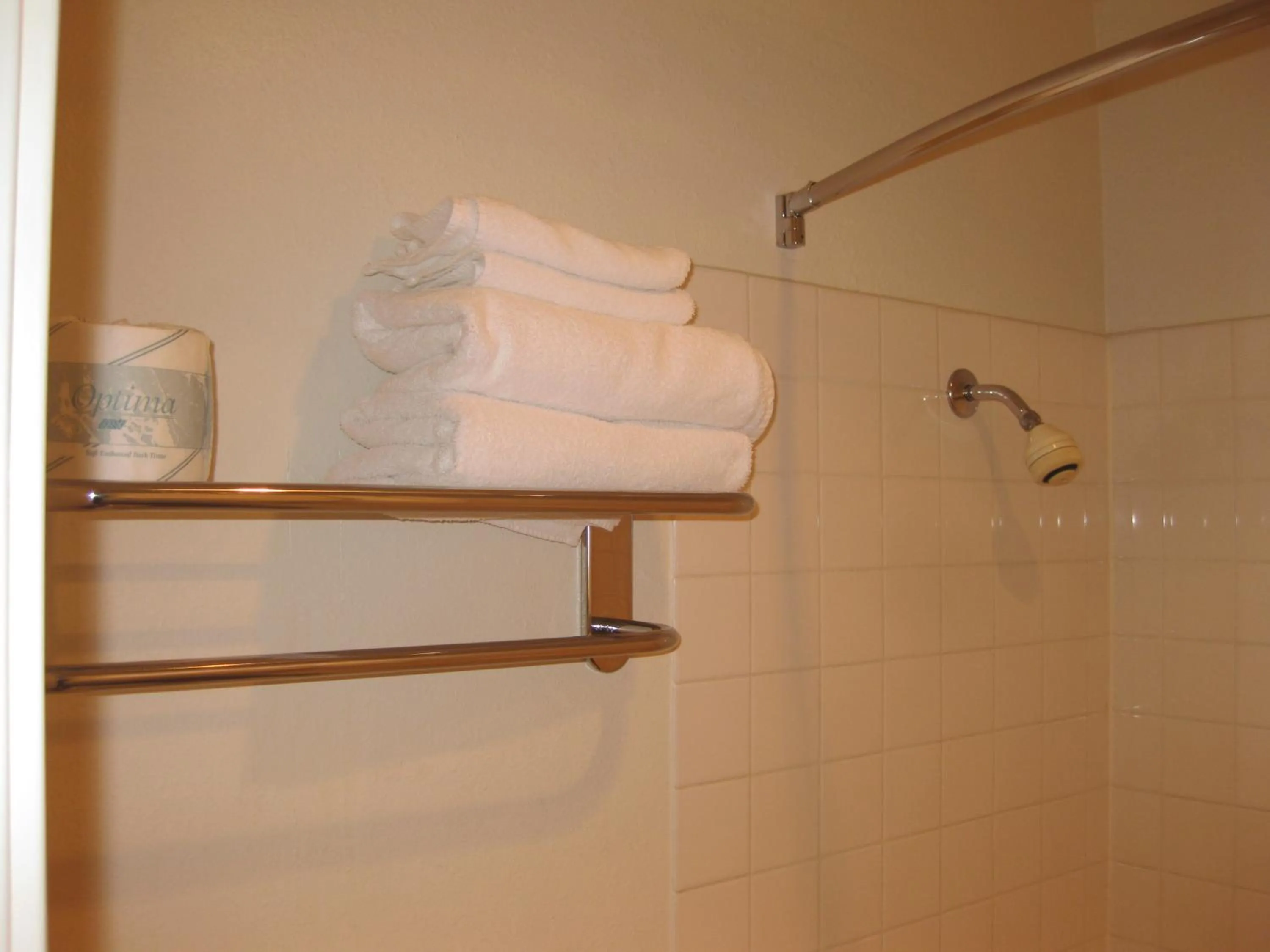 Bathroom in Sunrise Inn