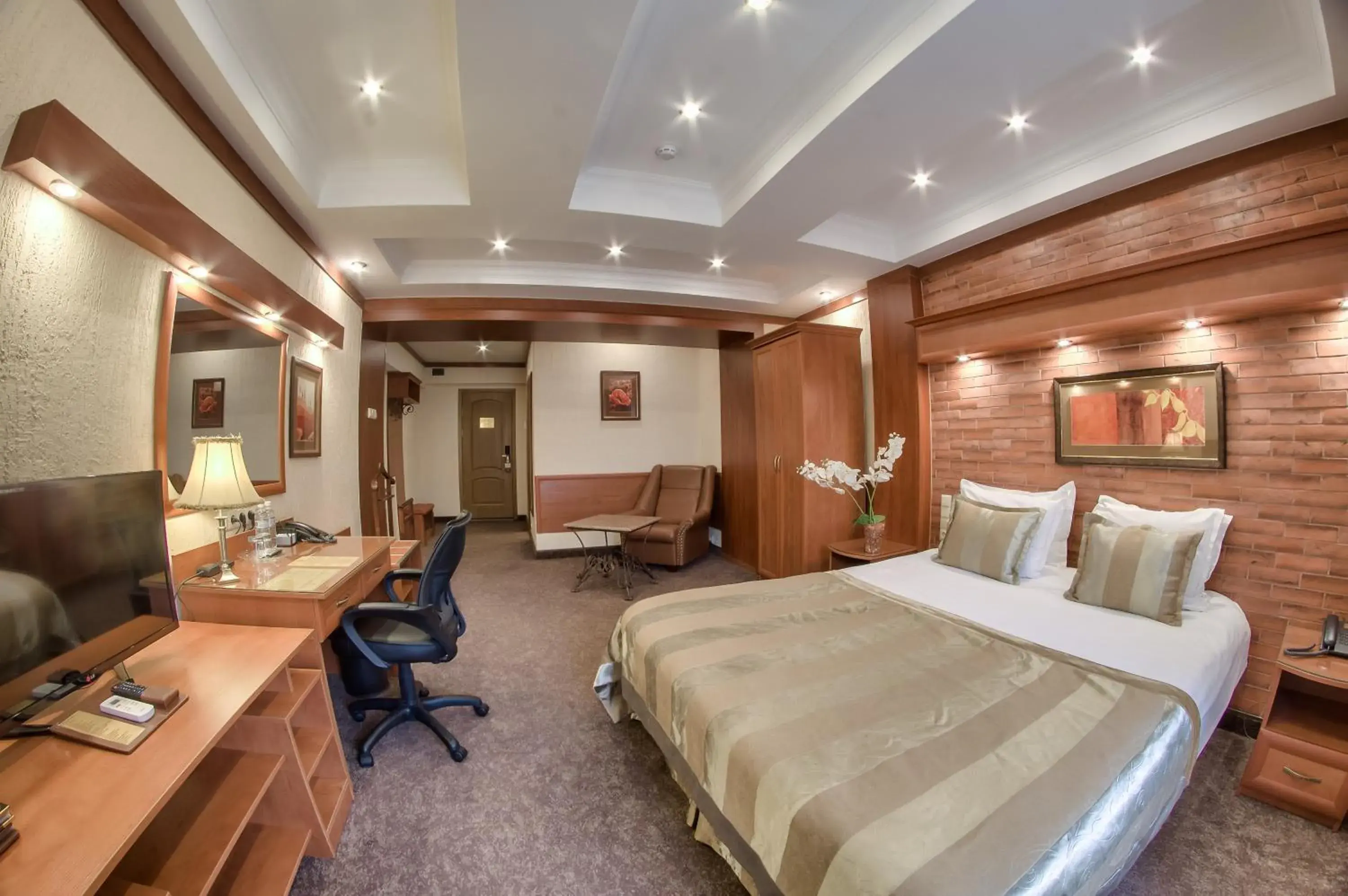 Superior Deluxe Double or Twin Room - single occupancy in Hotel Uyut Almaty Superior Deluxe Double or Twin Room - single occupancy in Hotel Uyut Almaty