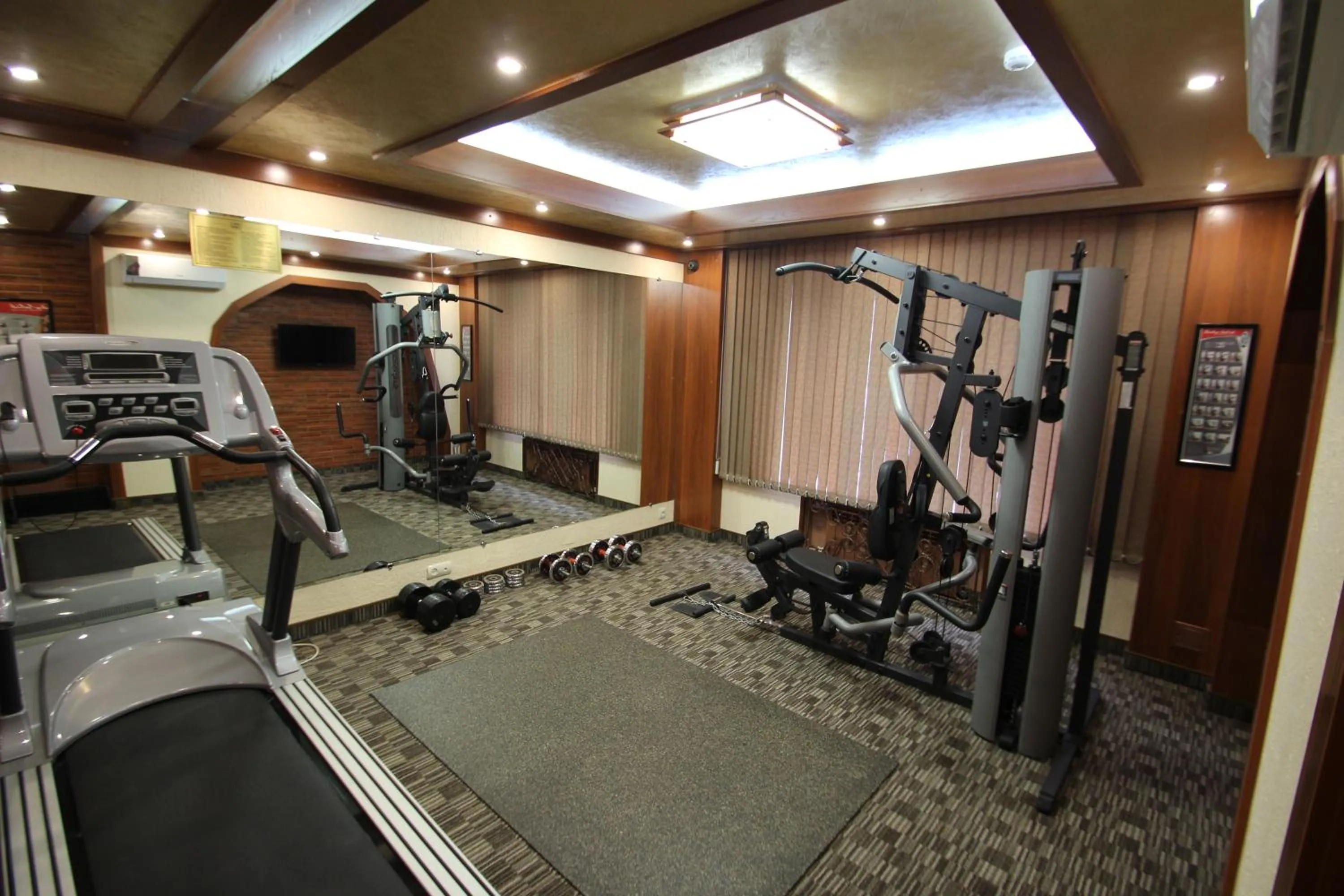 Fitness centre/facilities in Hotel Uyut Almaty