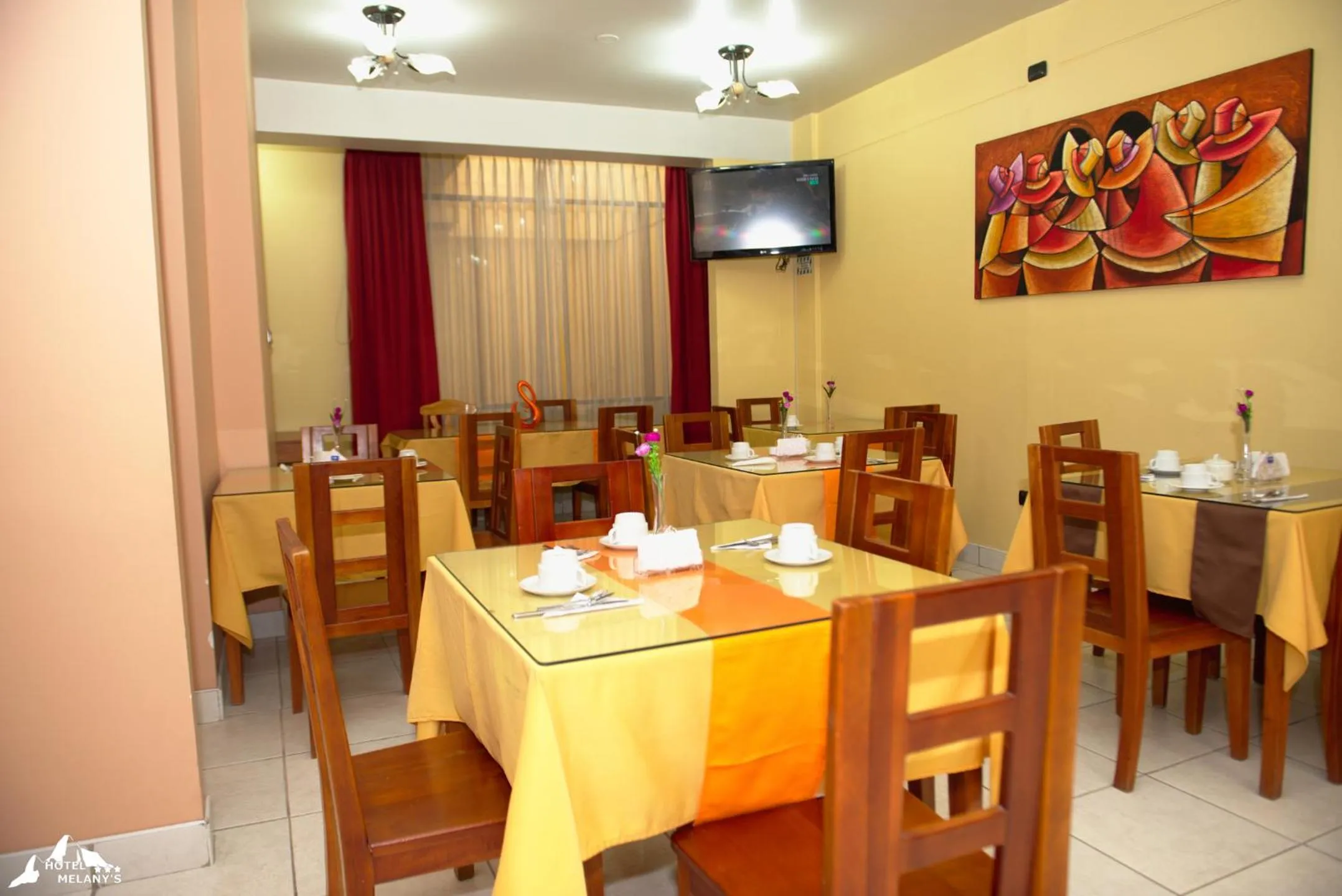 Restaurant/places to eat in Hotel Melanys