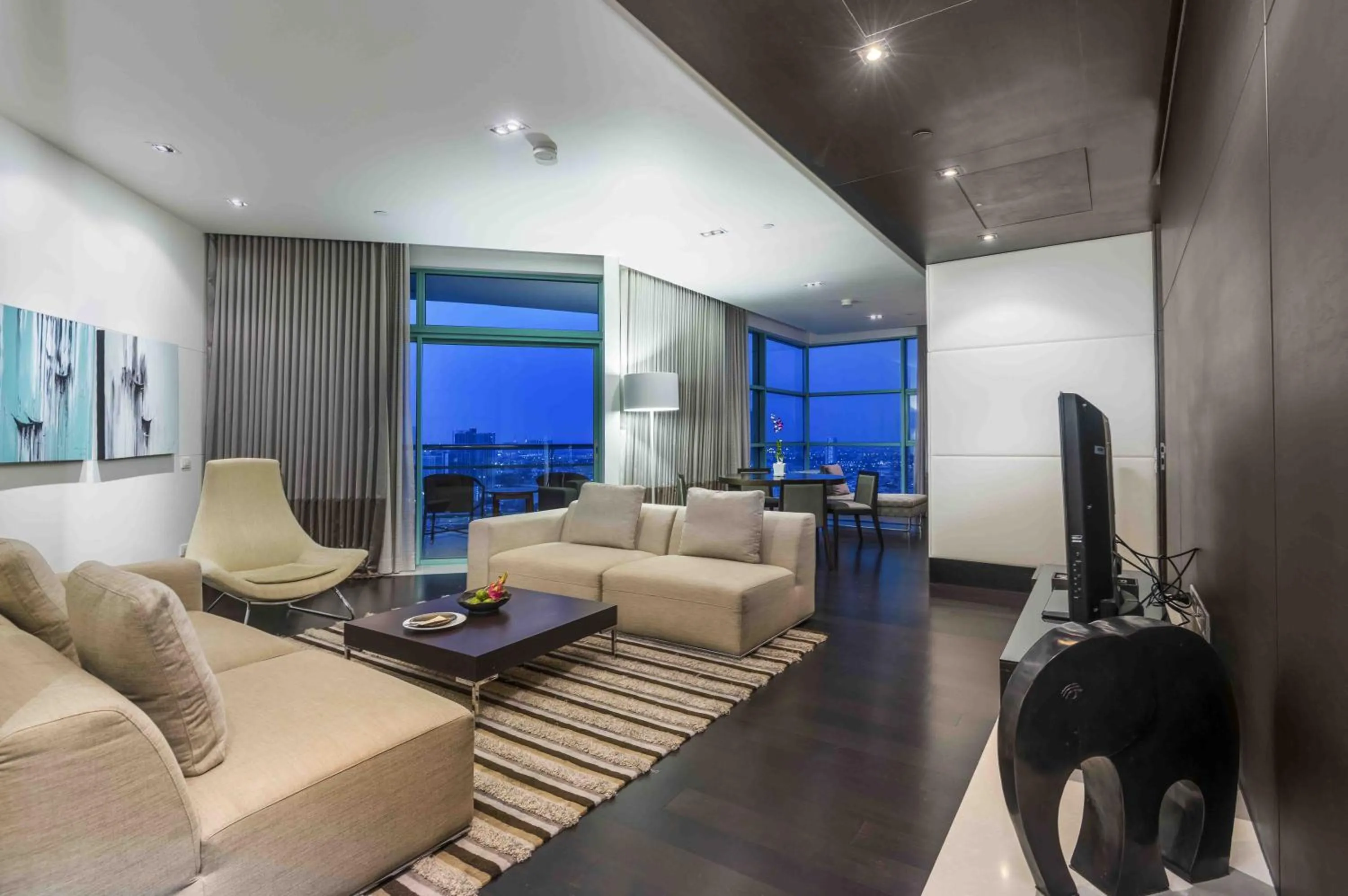 Living room in Chatrium Hotel Riverside Bangkok