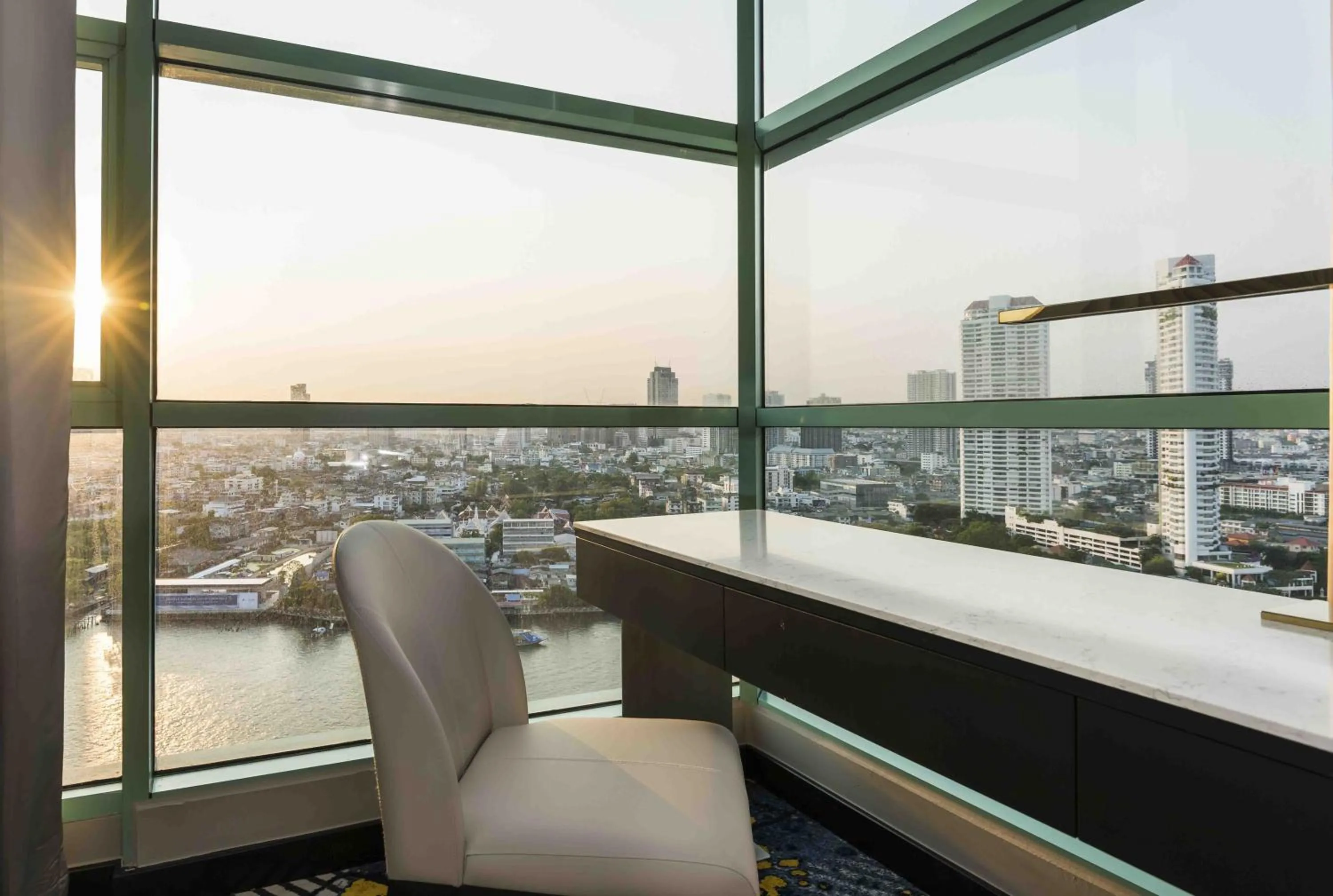 Bedroom in Chatrium Hotel Riverside Bangkok