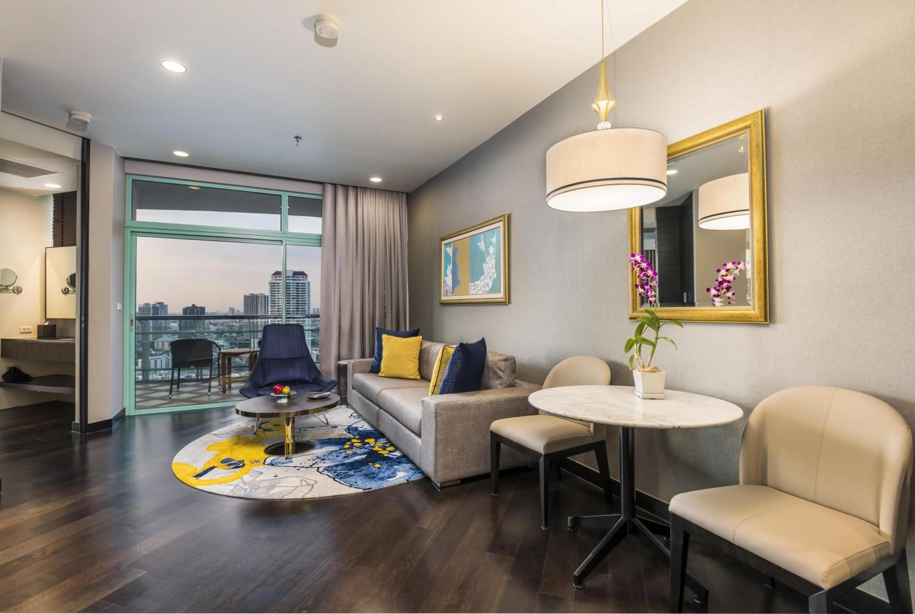 Dining area in Chatrium Hotel Riverside Bangkok