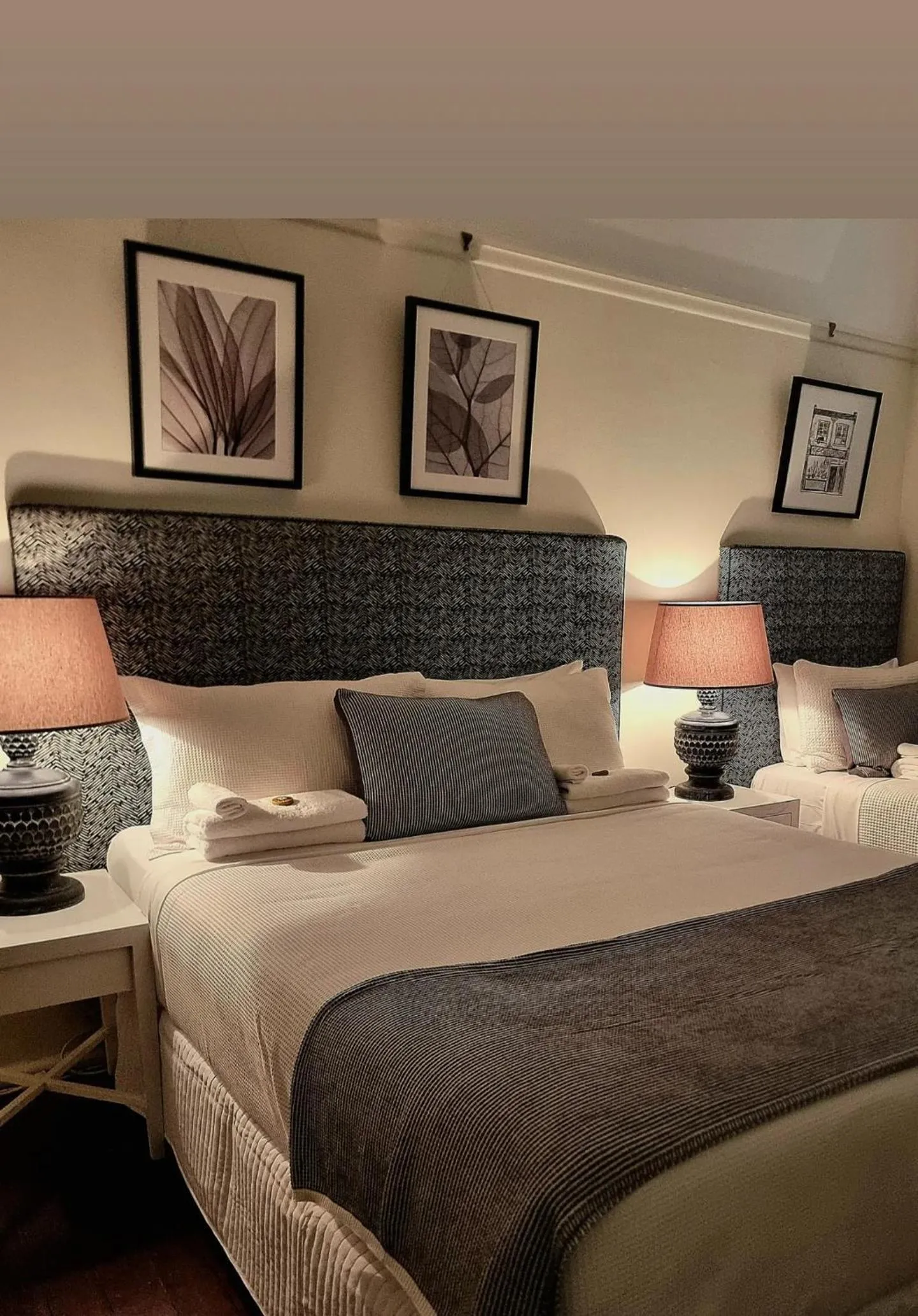 Property building, Bed in Edward Lodge New Fam