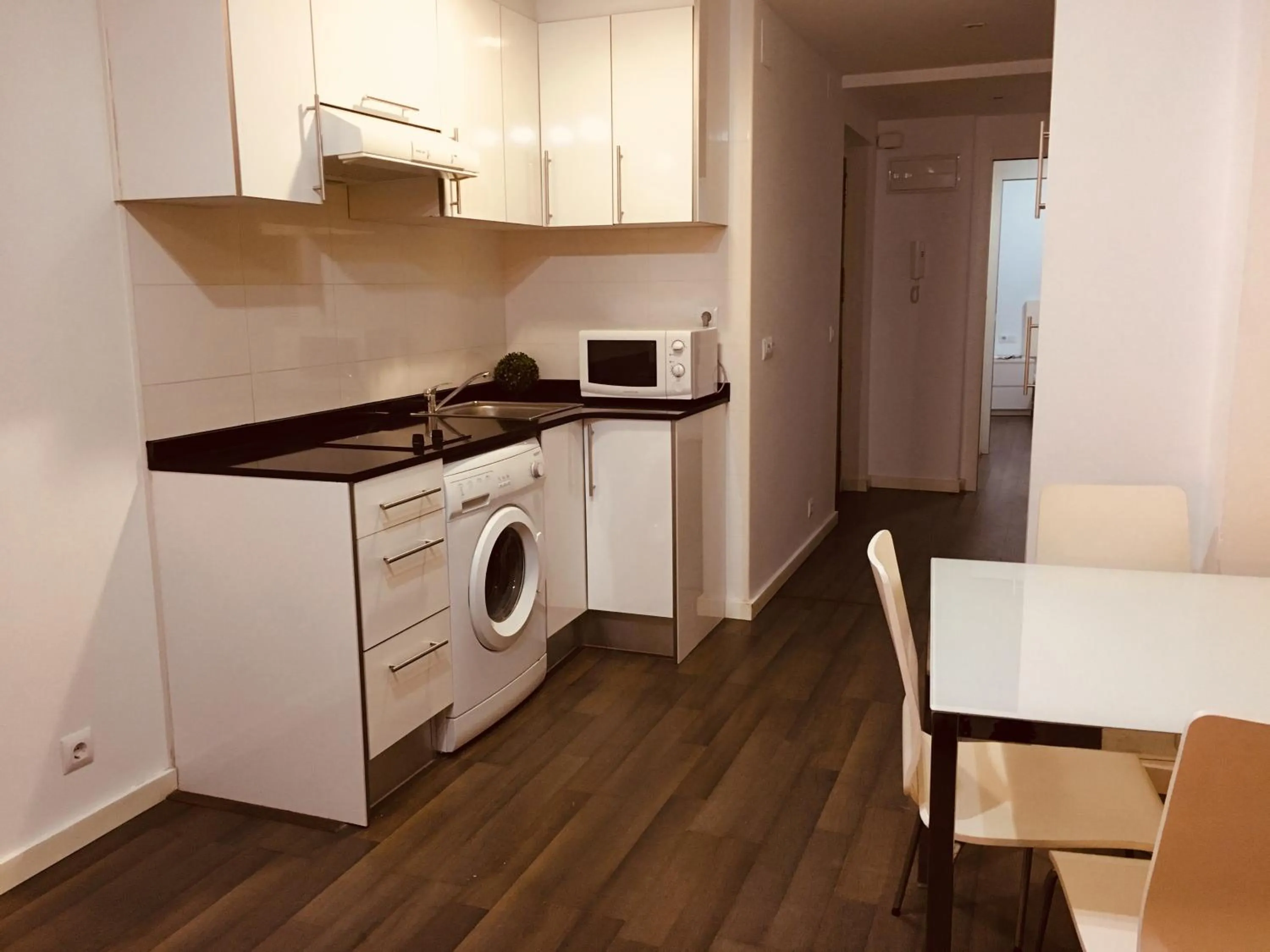 Communal lounge/ TV room in Zerka Centro