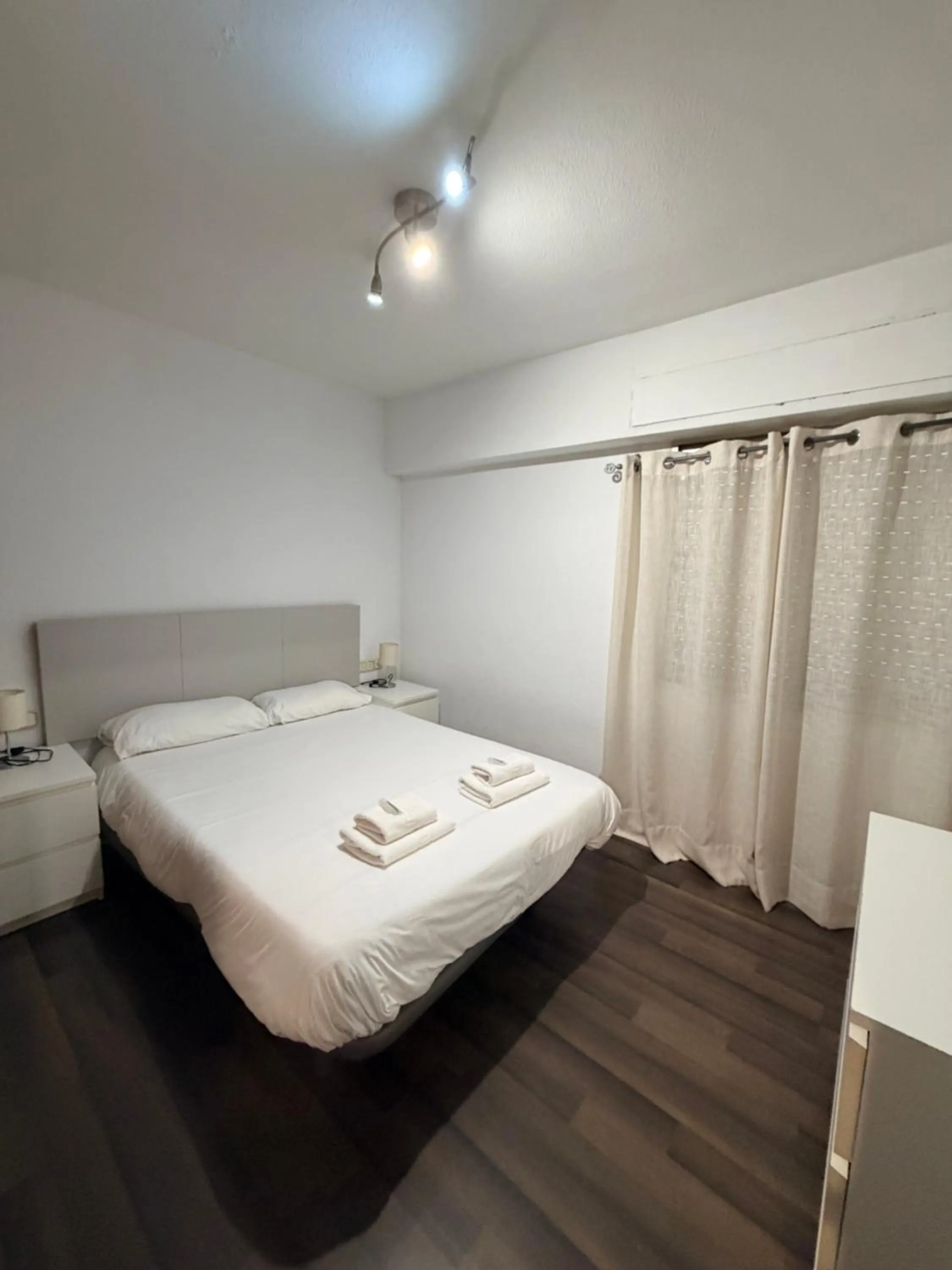 Bedroom, Bed in Zerka Centro