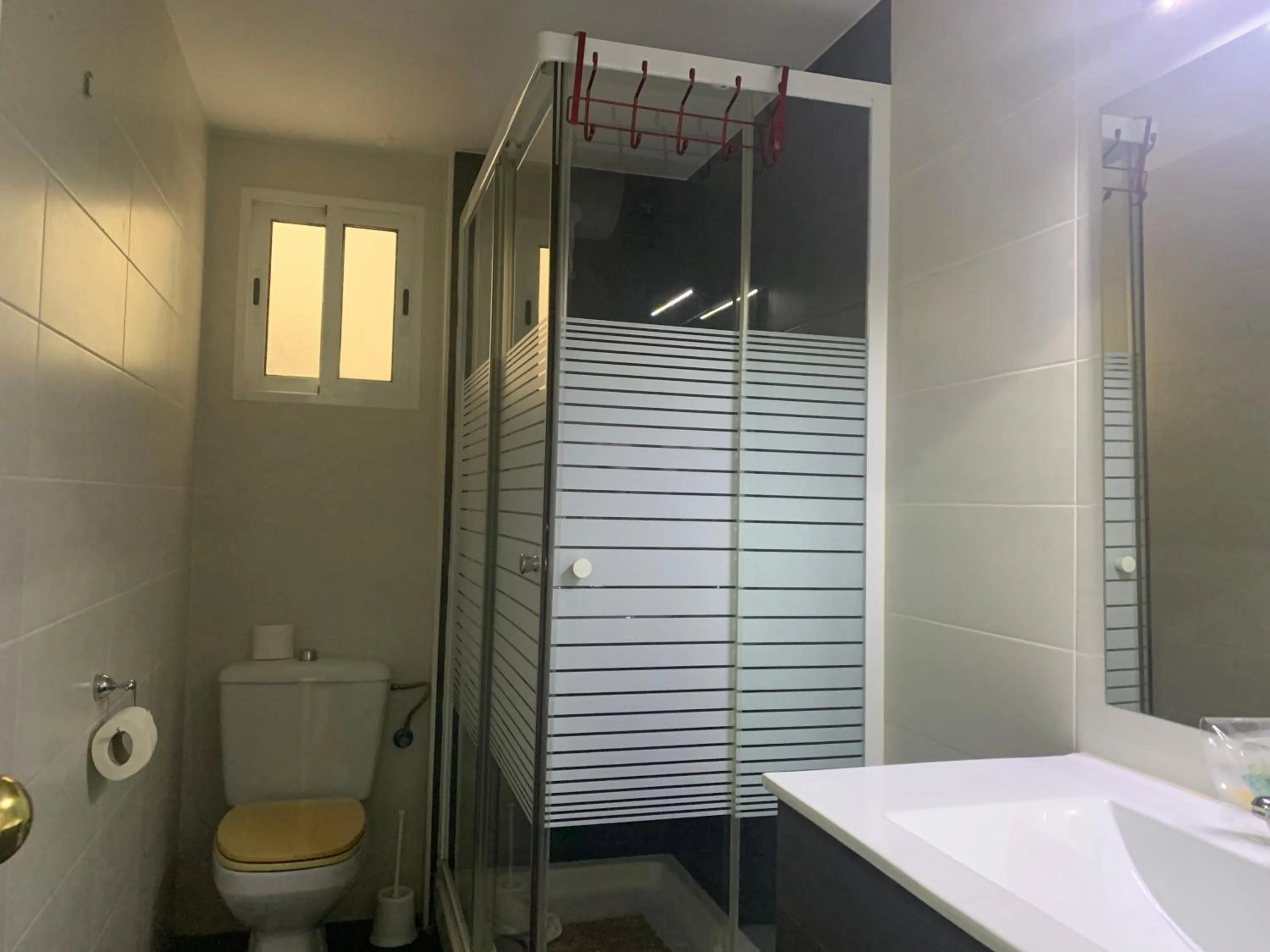 Shower in Zerka Centro