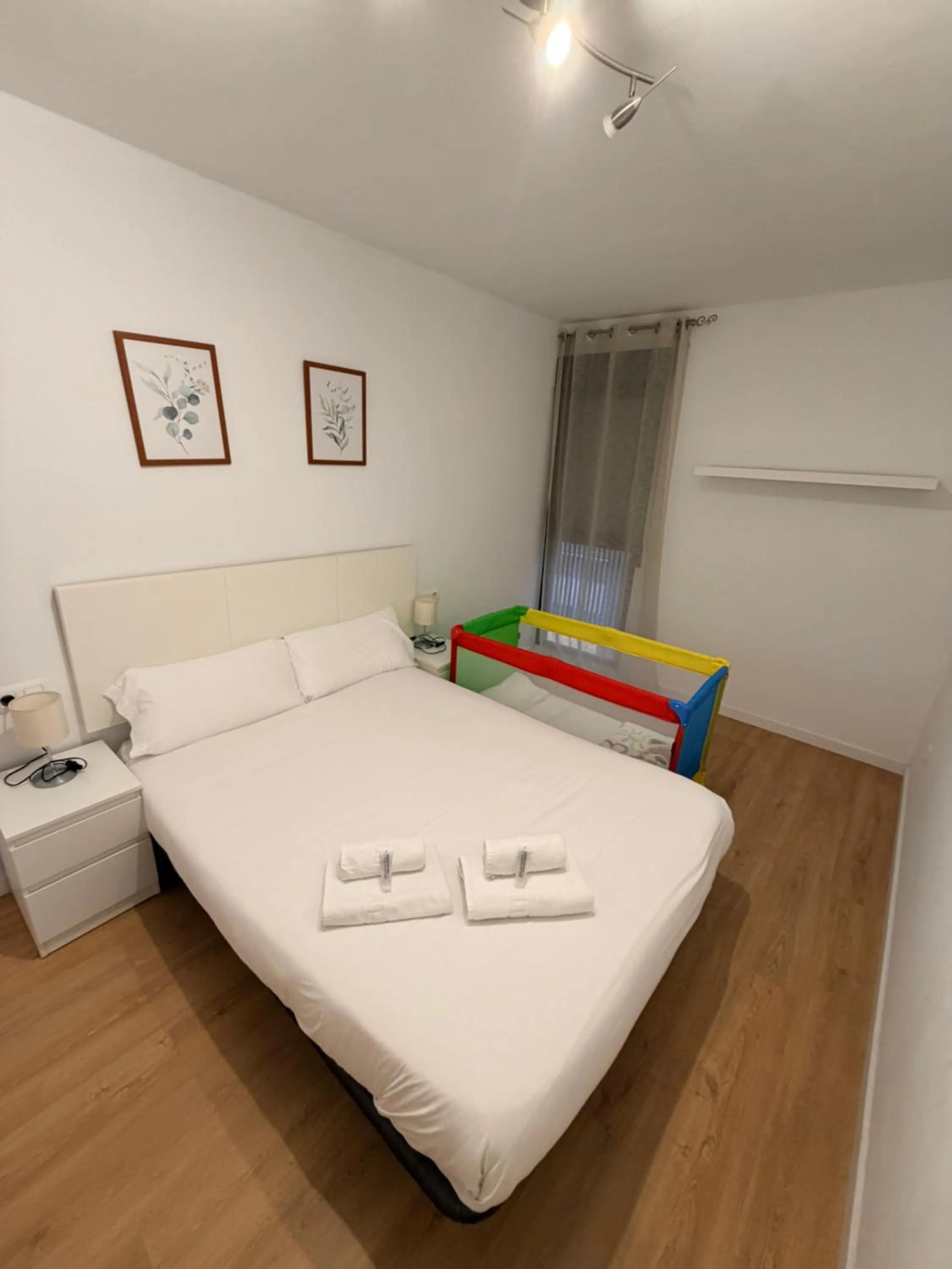 Bedroom, Bed in Zerka Centro