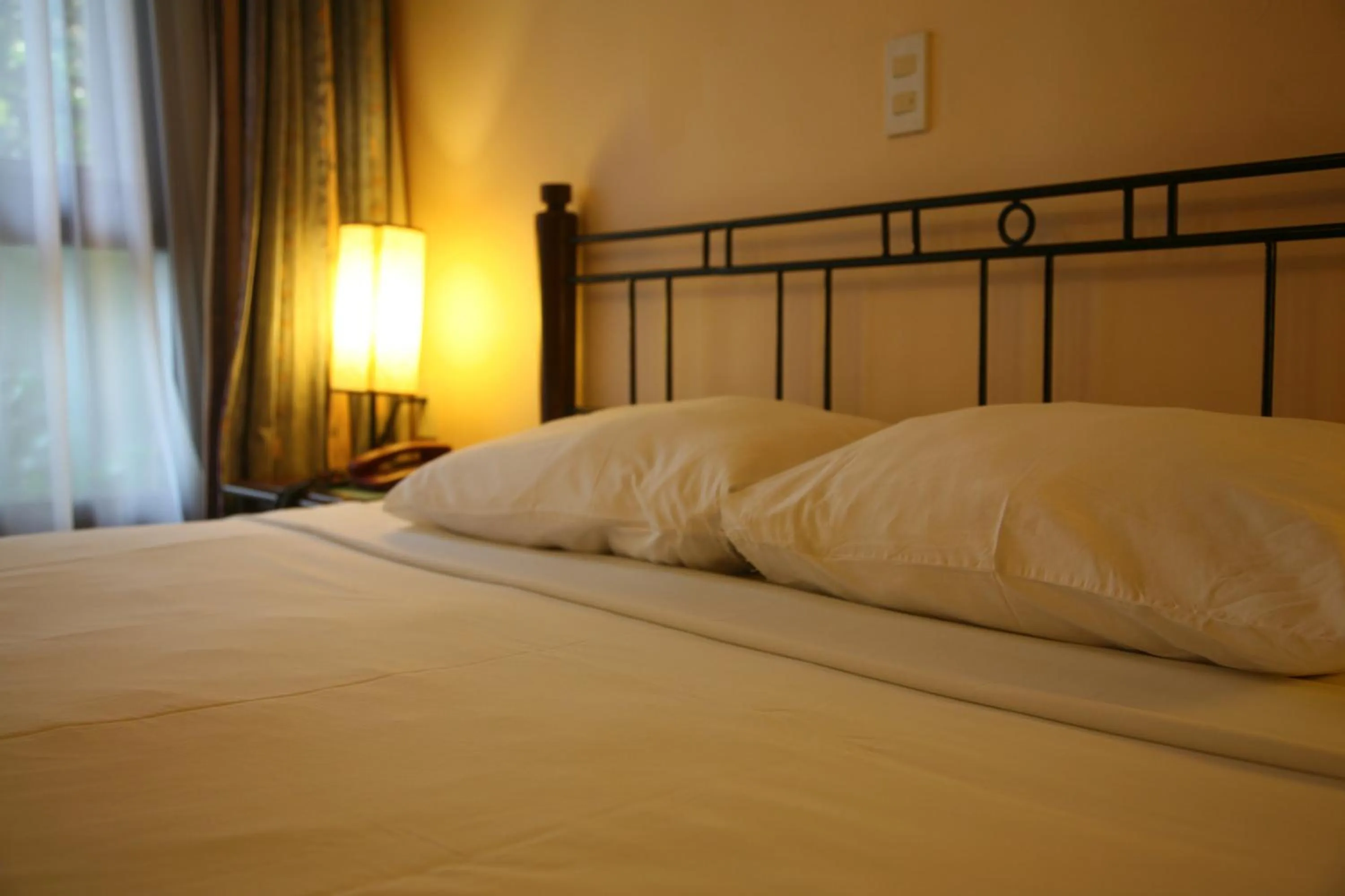 Bedroom, Bed in Mui Ne Resort